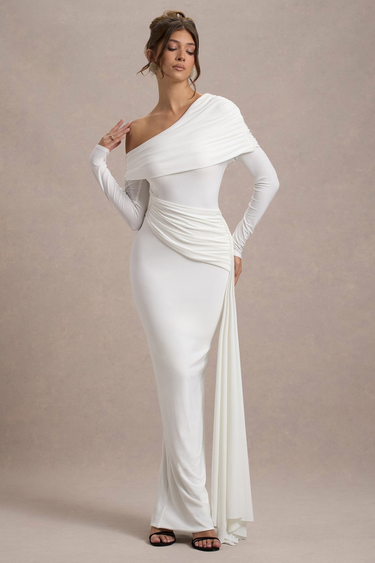 Valina | Weißes asymmetrisches Maxikleid mit Raffung und Drapierung