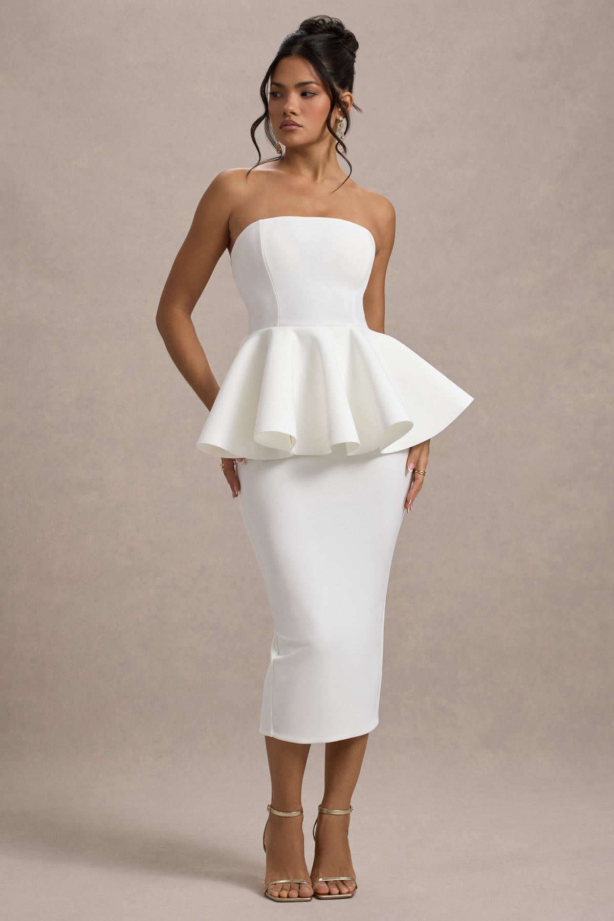 First Dance | Weißes Bandeau-Midikleid mit Peplum-Taille
