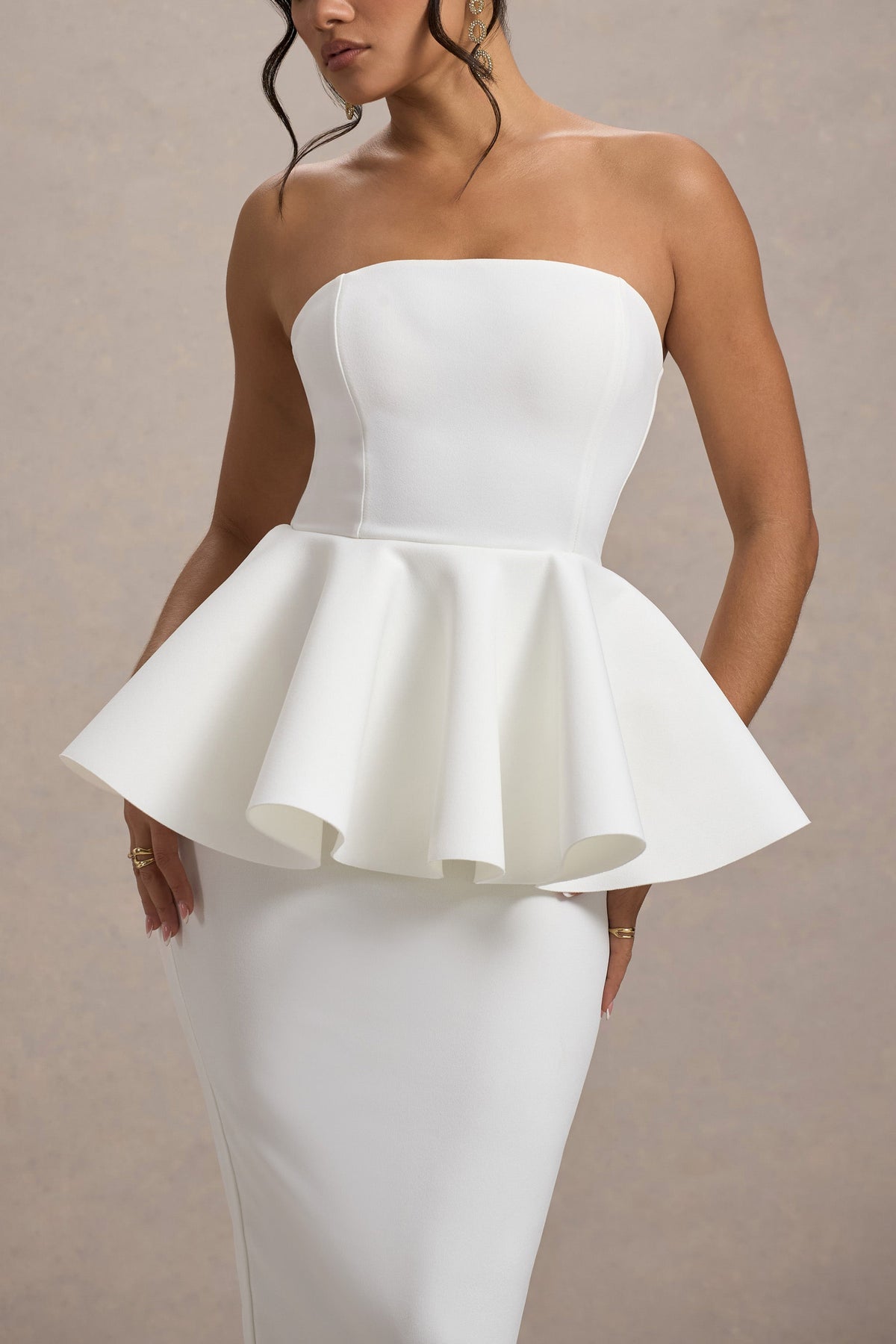 First Dance | Weißes Bandeau-Midikleid mit Peplum-Taille
