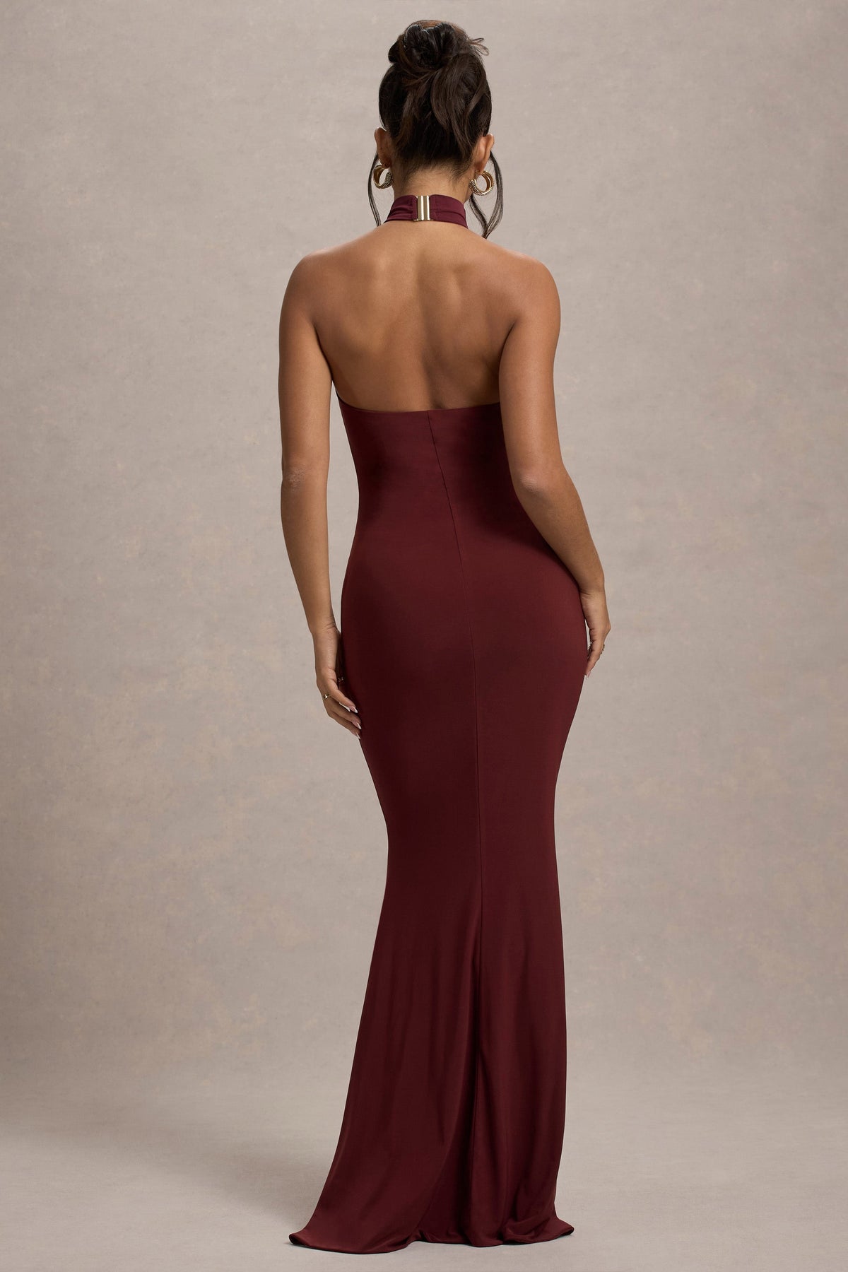 Arietta | Hochgeschlossenes, portfarbenes Maxikleid mit Raffung und Fischschwanz-Schnitt