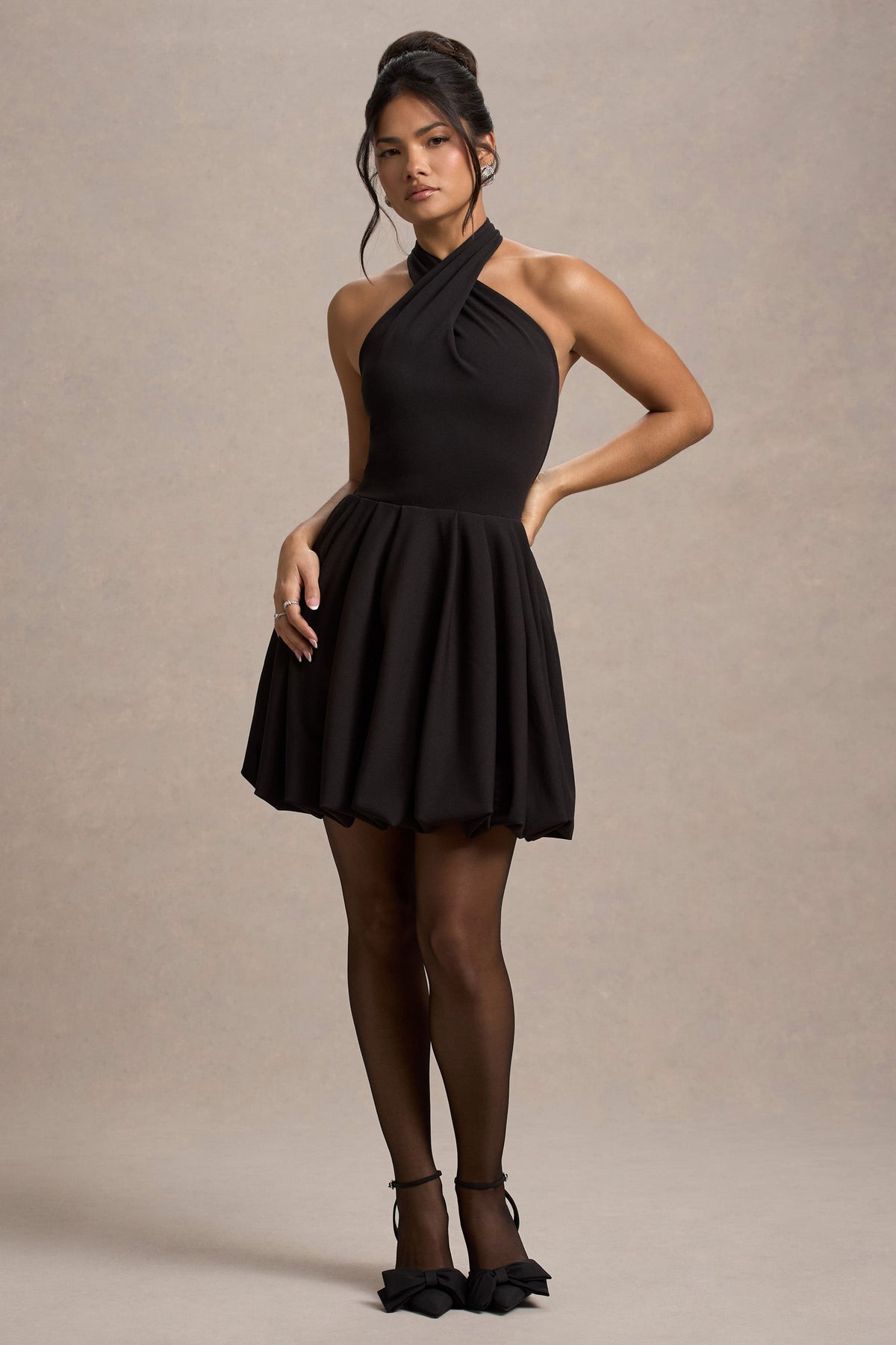 Klytie | Schwarzes Neckholder-Minikleid mit Puffball-Rock