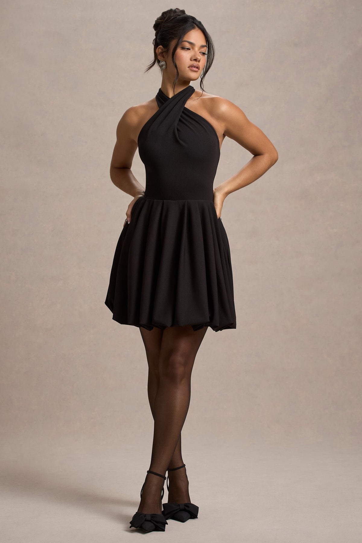 Klytie | Schwarzes Neckholder-Minikleid mit Puffball-Rock