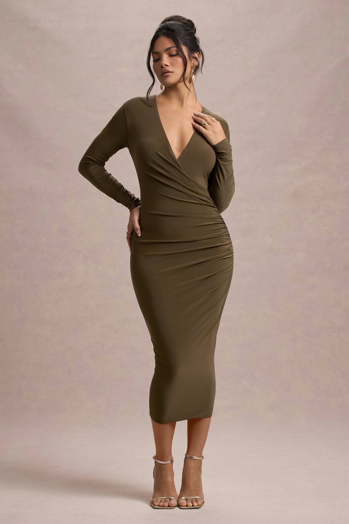 Marcia | Khakifarbenes Bodycon-Midikleid mit tiefem V-Ausschnitt