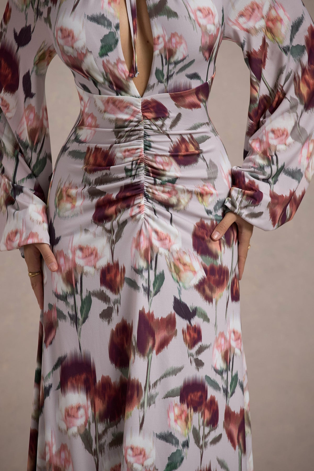 Althena | Cremefarbenes Maxikleid mit Blumenmuster und Ballonärmeln