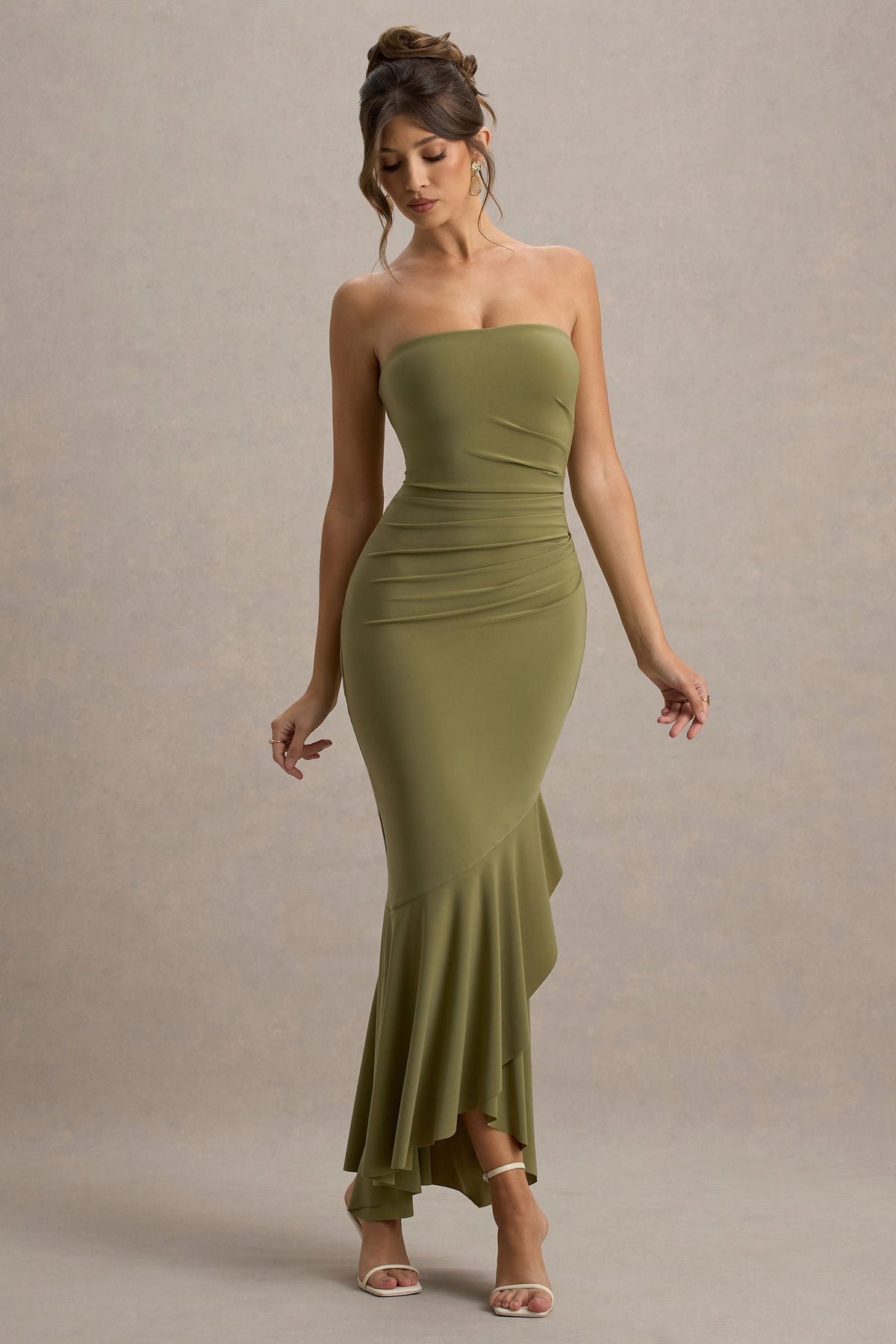 Capria | Olivgrünes Bandeau-Wickel-Maxikleid