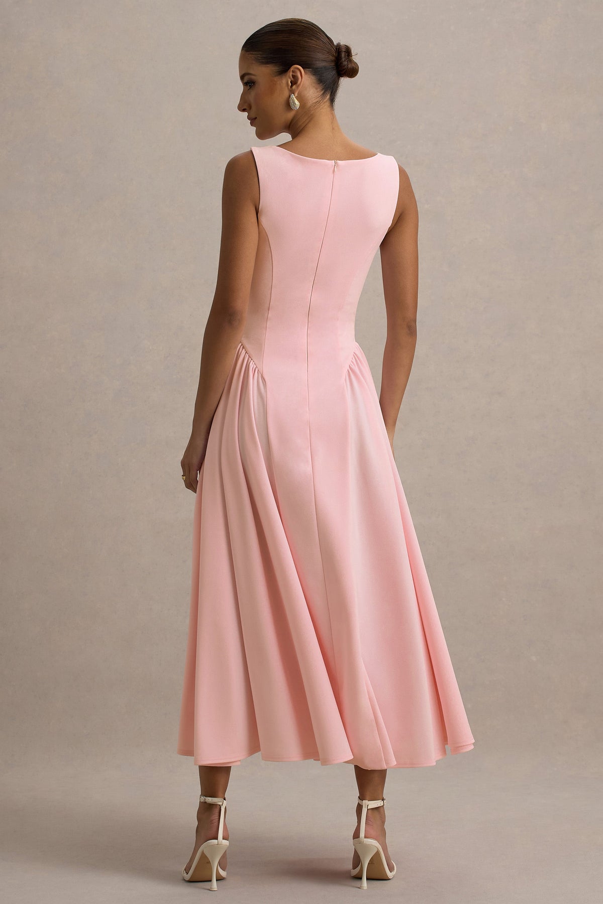 Muriel | Rosa Midi-Kleid mit Bootsausschnitt und voluminösem Saum