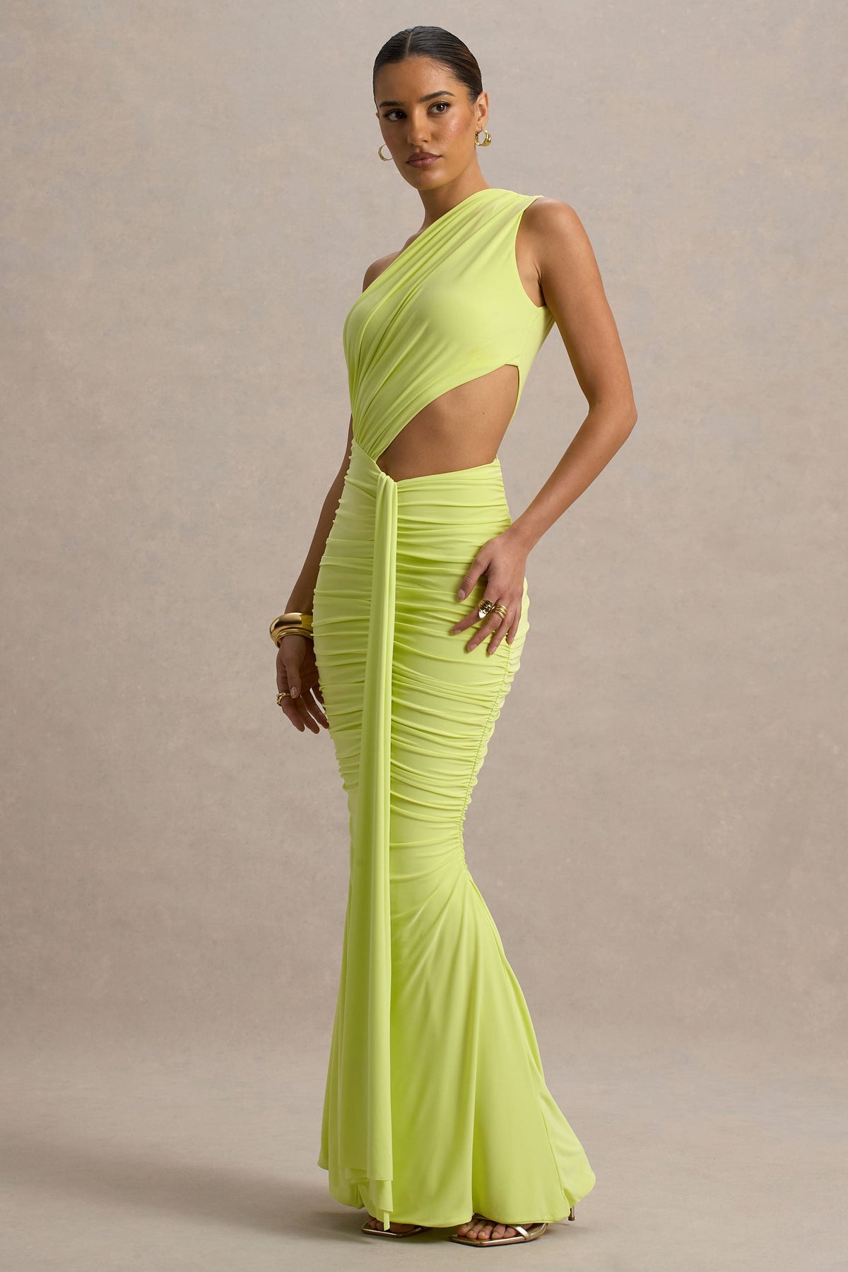 Beline | Limettengrünes One-Shoulder-Maxikleid mit Ausschnitt und Drapierung