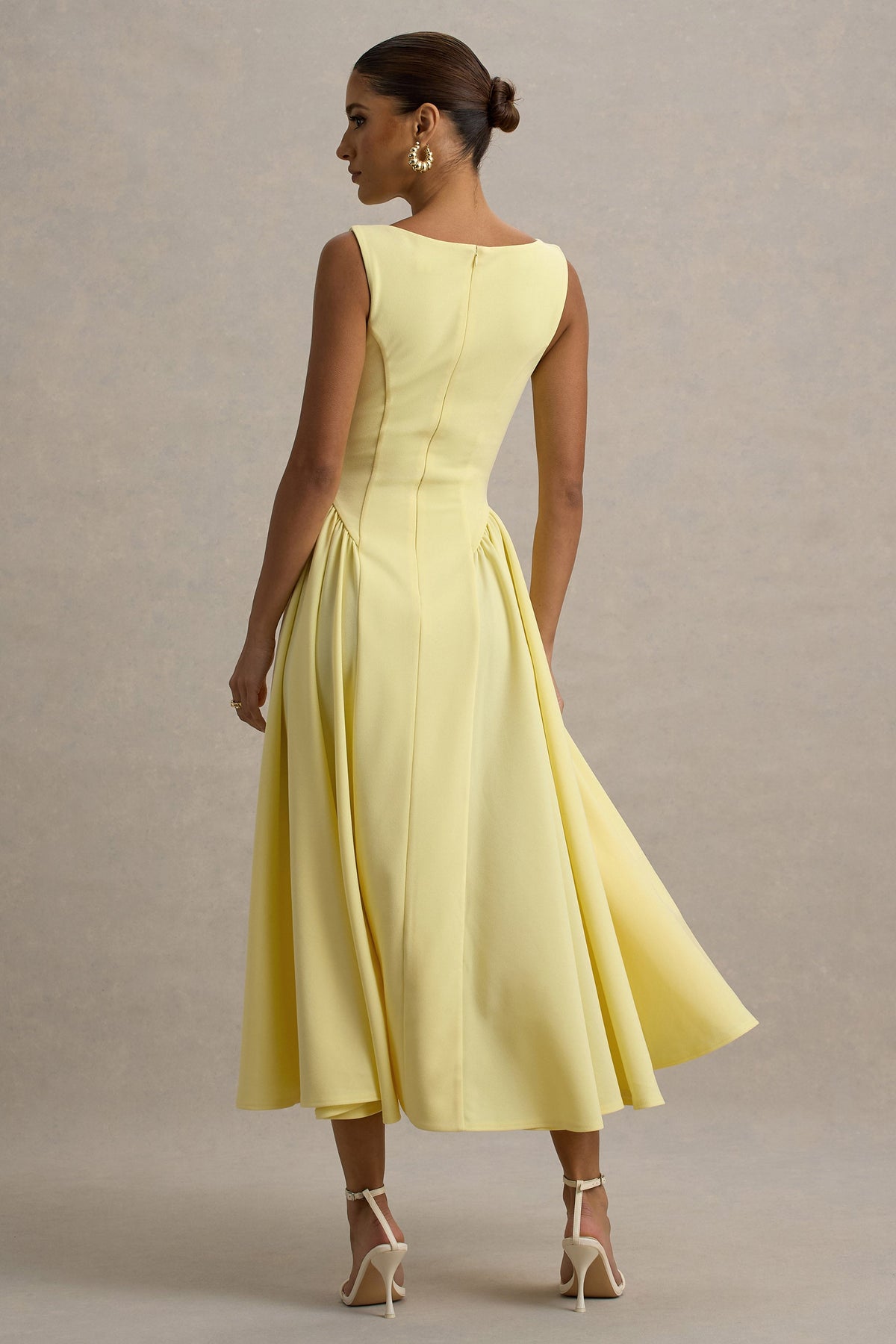 Muriel | Lemonfarbenes Midikleid mit U-Boot-Ausschnitt und voluminiertem Saum