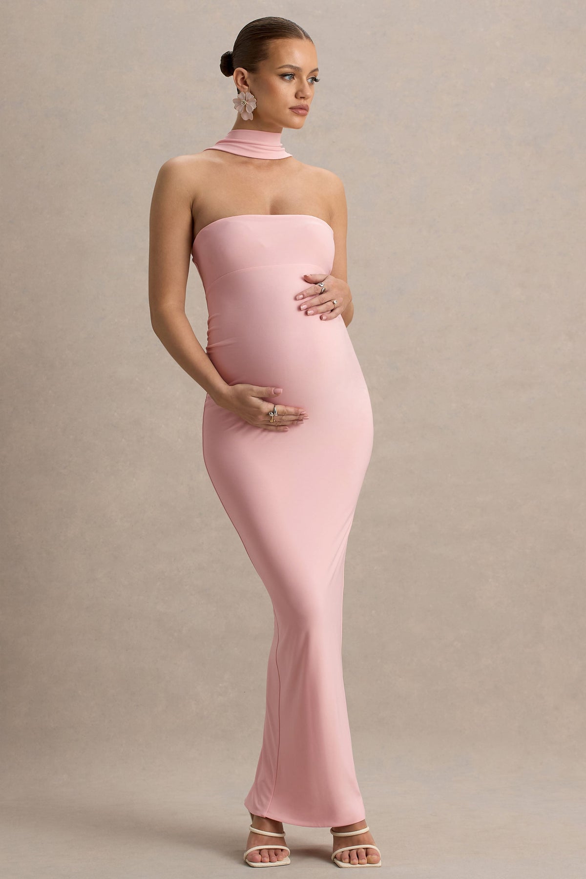 Glaze | Rosafarbenes Umstands-Maxikleid mit hohem Kragen