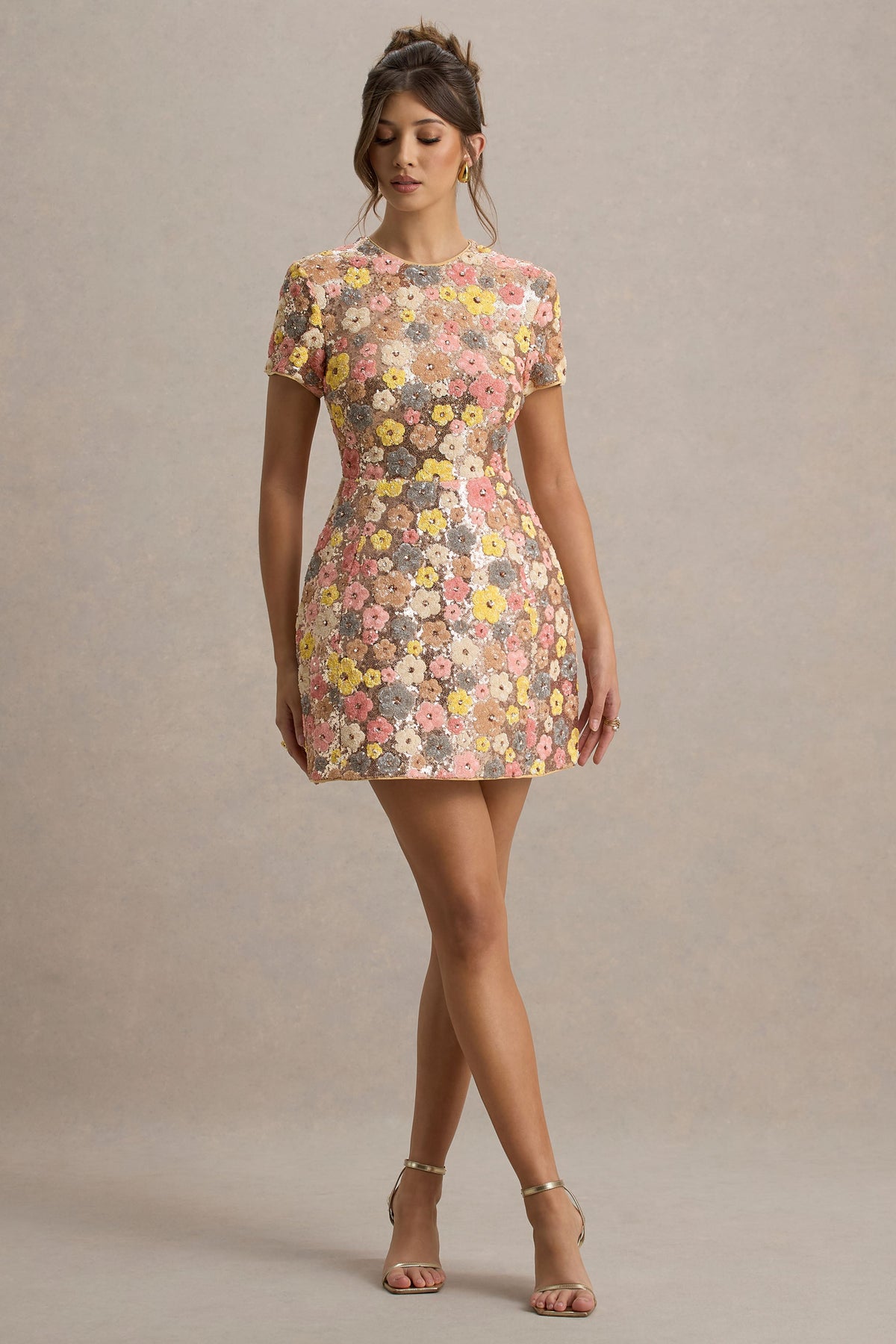 Eira | Pastellfarbenes Mini-Kleid mit Blumenmuster und Pailletten