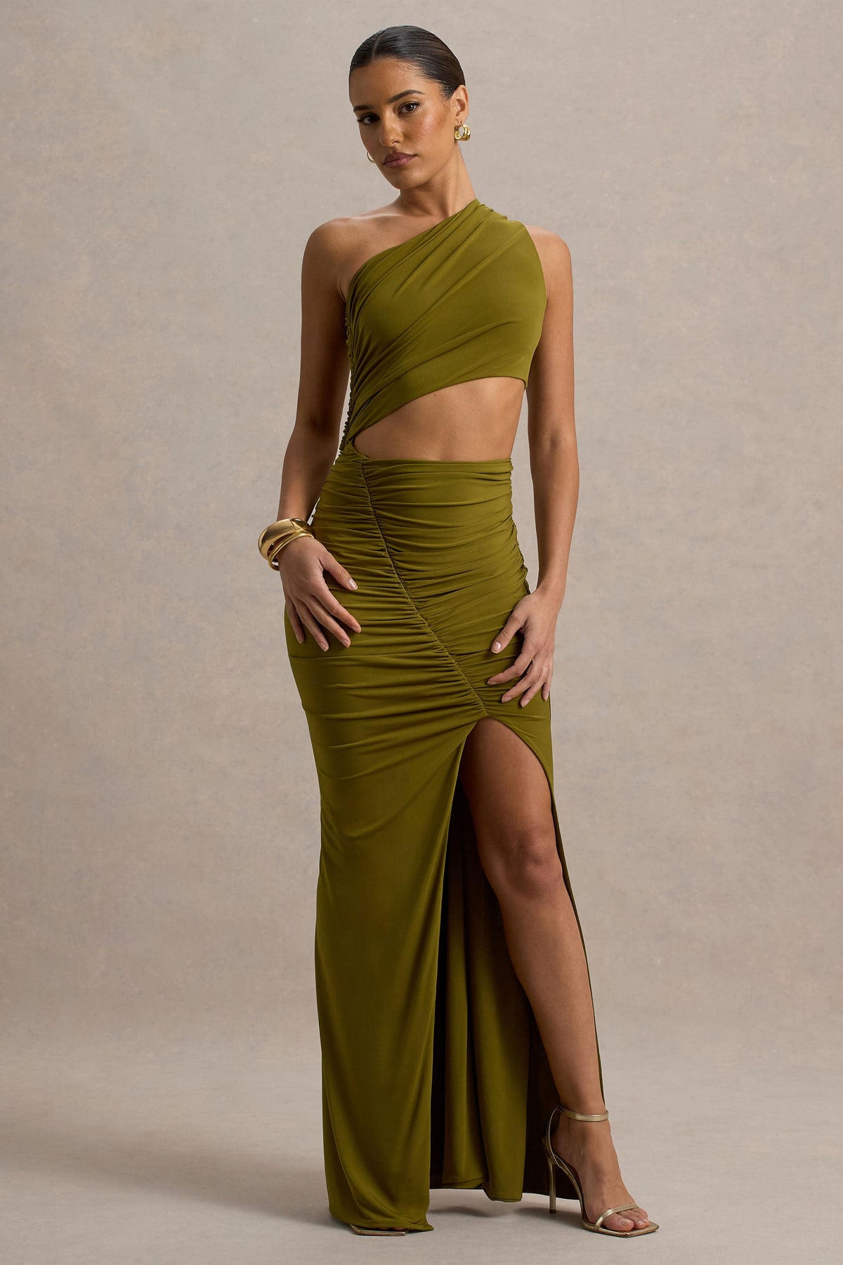 Sena | Grünes asymmetrisches Maxikleid mit Cut-Out-Details