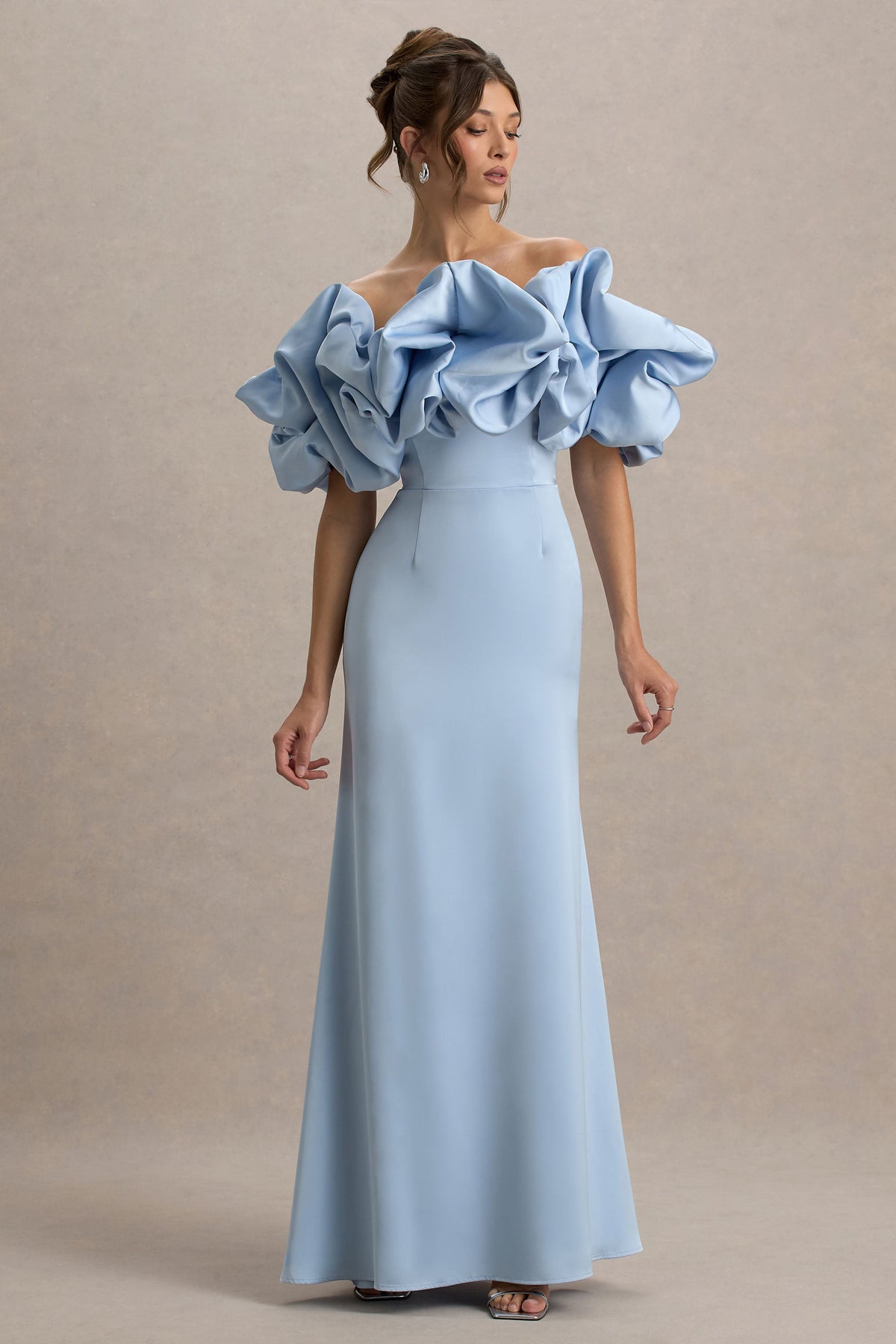 Allie | Puderblaues Bardot-Maxikleid mit Puffärmeln