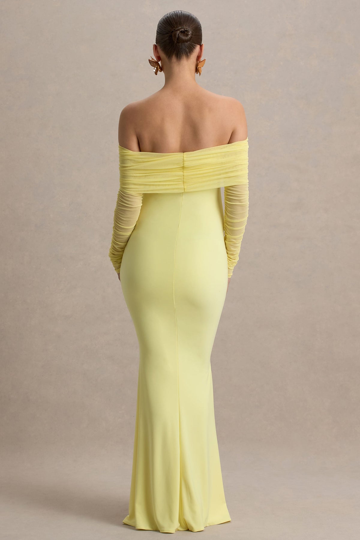Pretty Perfect | Zitronengelbes Umstands-Maxikleid mit Cut-Out-Detail und Halterneck