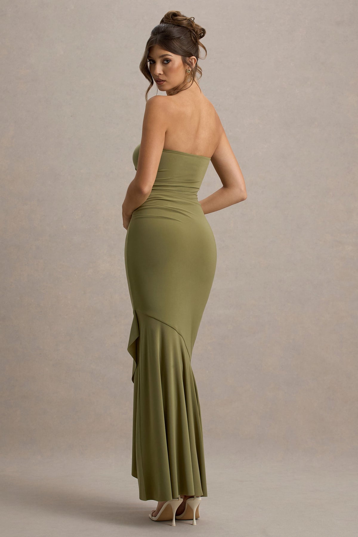 Capria | Olivgrünes Bandeau-Wickel-Maxikleid