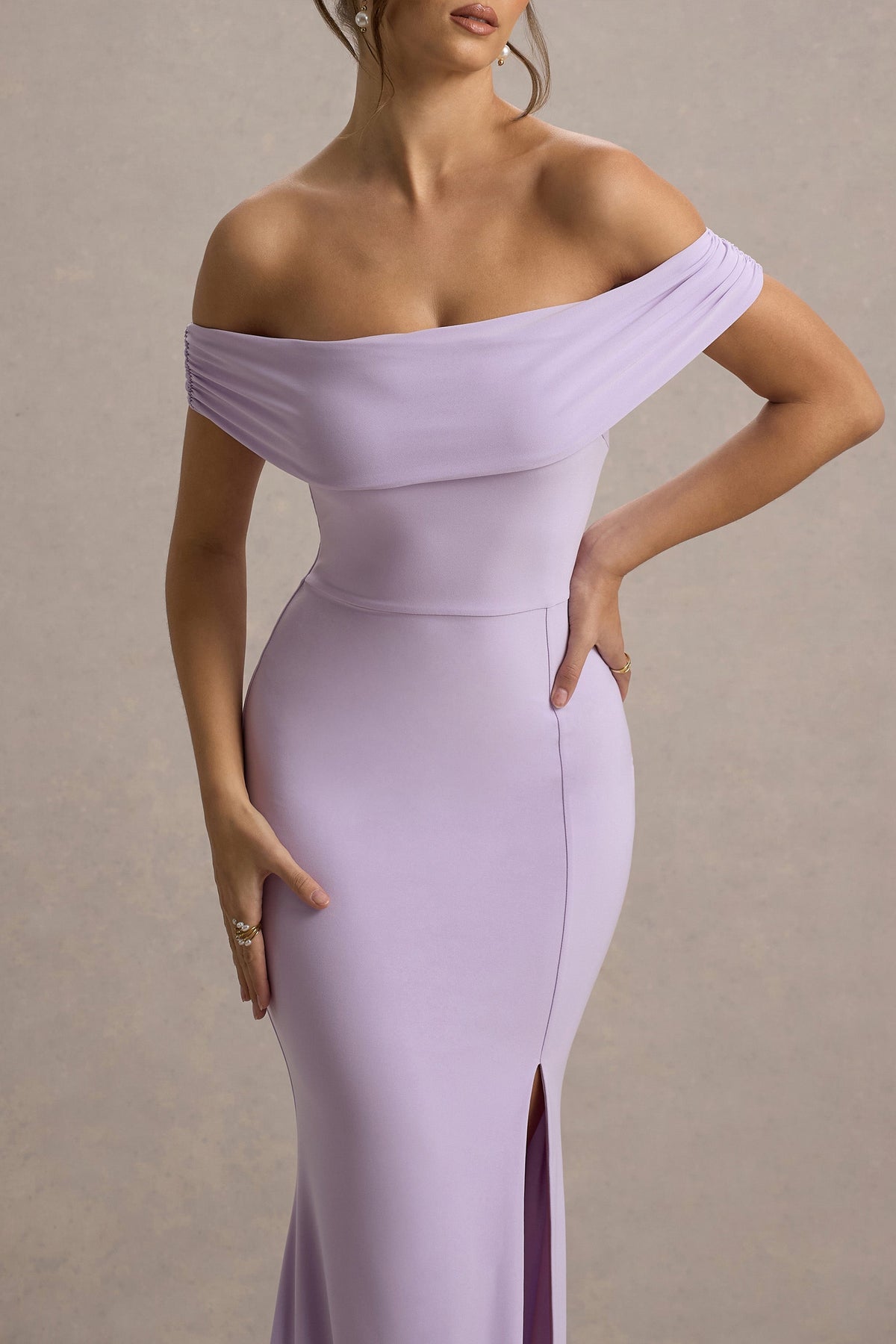 Law of Attraction | Fliederfarbenes Bardot-Maxikleid mit Drapierung und Schlitz