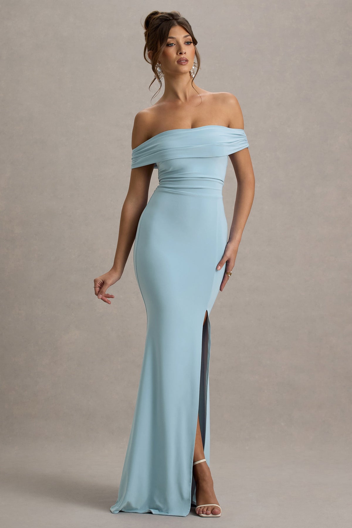 Law of Attraction | Puderblaues Bardot-Maxikleid mit drapierter Teilung