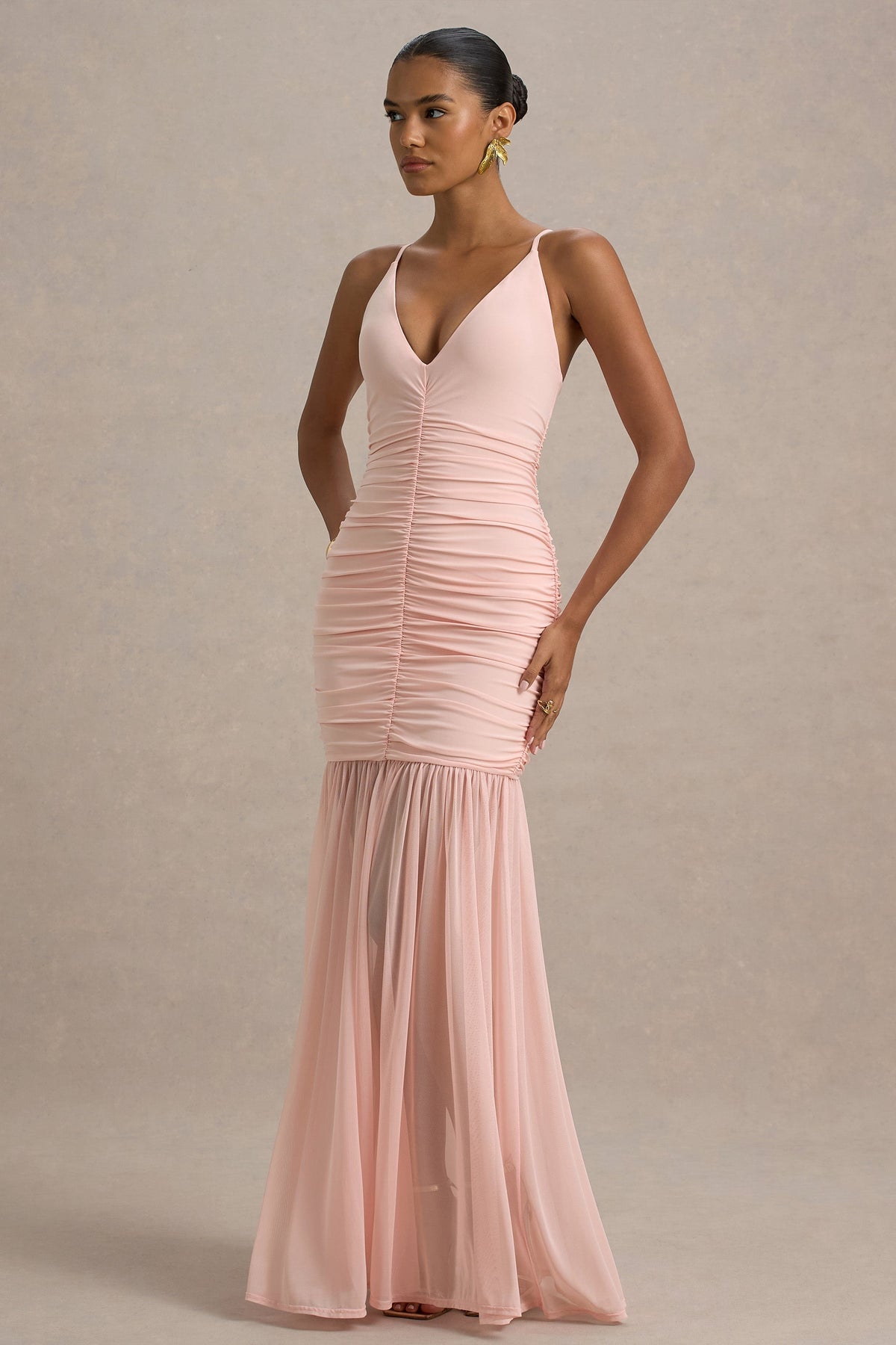 Pasqualina | Rosa Maxikleid mit Raffung und tiefem Ausschnitt