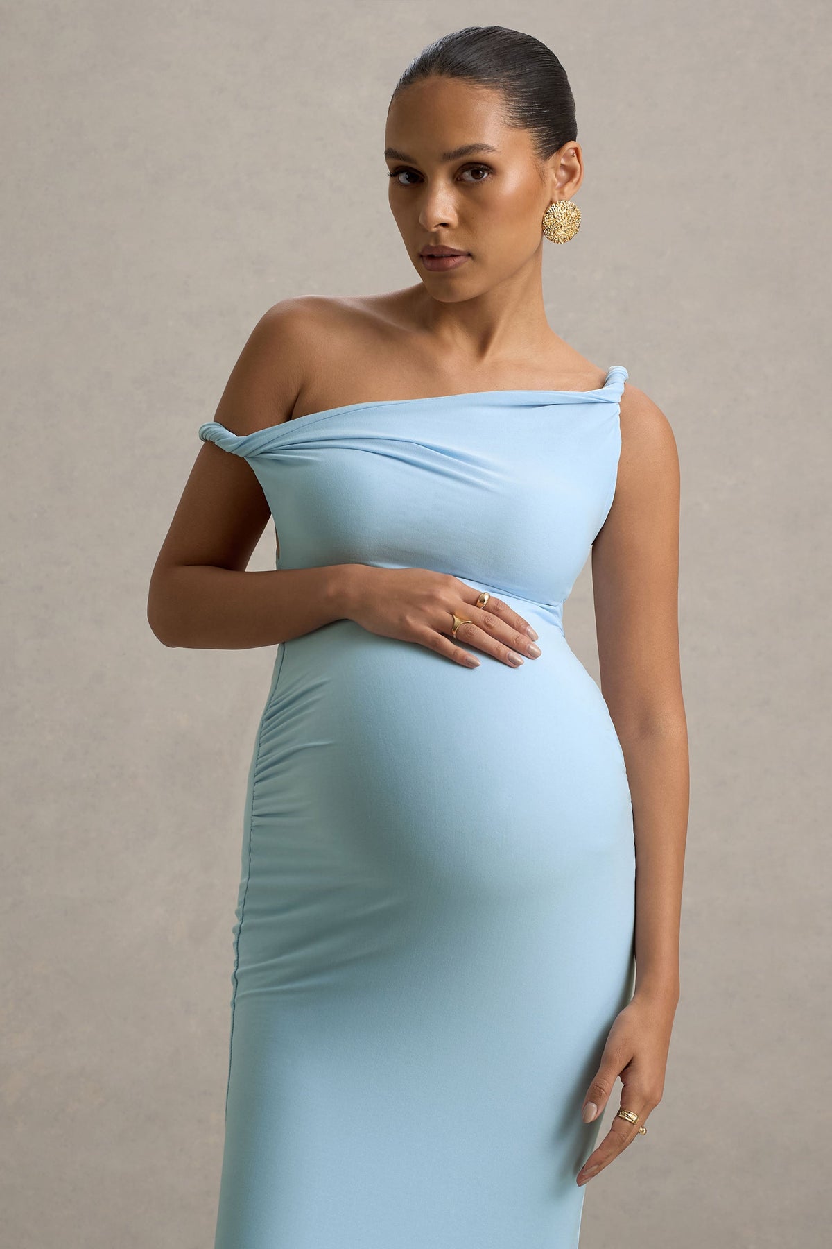 Lita | Puderblaues Umstandsmakikleid mit verdrehtem asymmetrischen Schnitt