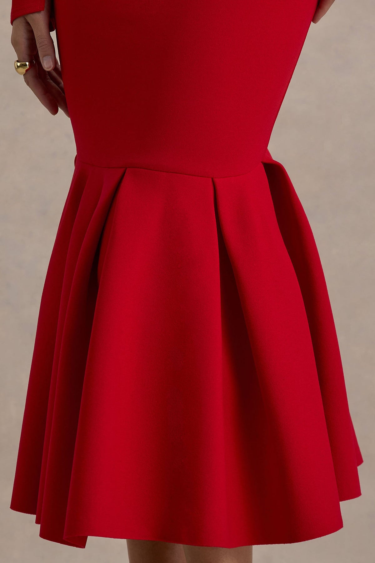 Liberty | Rotes Maxikleid im Meerjungfrauenschnitt mit hohem Kragen