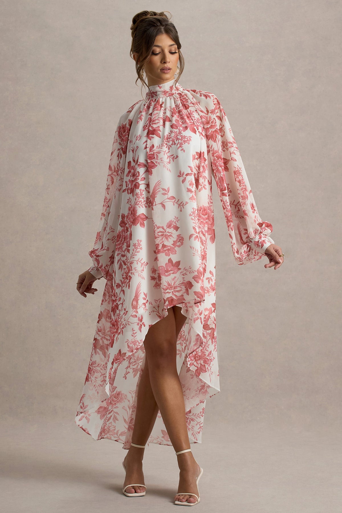 Delphia | Pinkfarbenes Maxikleid mit Porzellan-Print, hohem Kragen und High-Low-Saum