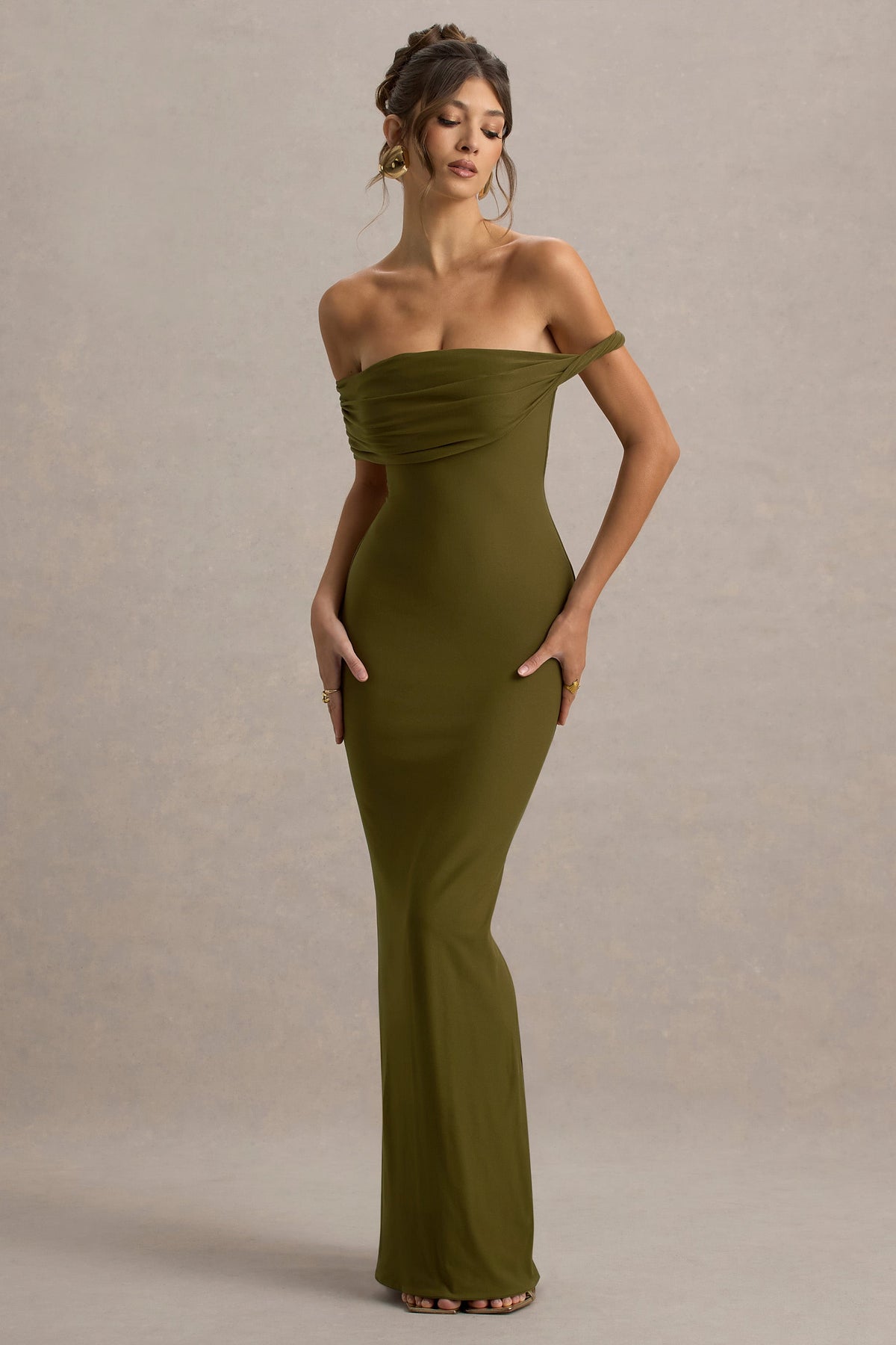 Melika | Grünes Maxi-Kleid im Bardot-Stil mit Twist-Design