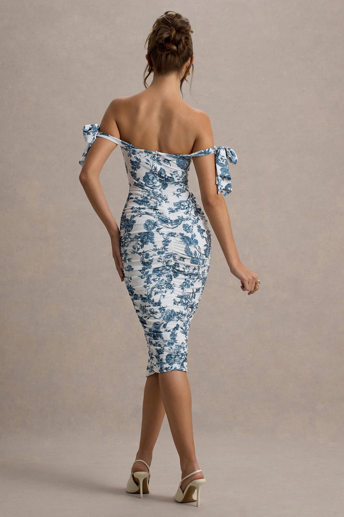 Citrus | Blaues Porzellan-Print Bardot Bodycon Midikleid mit Schleifenärmeln