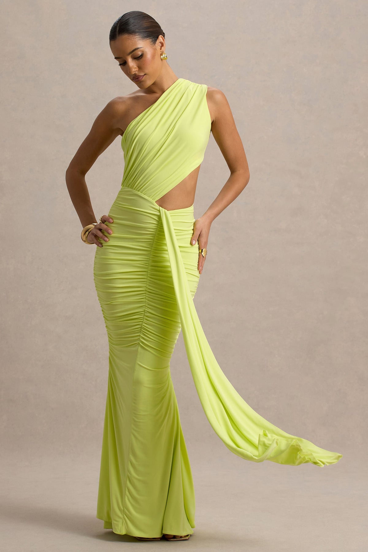 Beline | Limettengrünes One-Shoulder-Maxikleid mit Ausschnitt und Drapierung