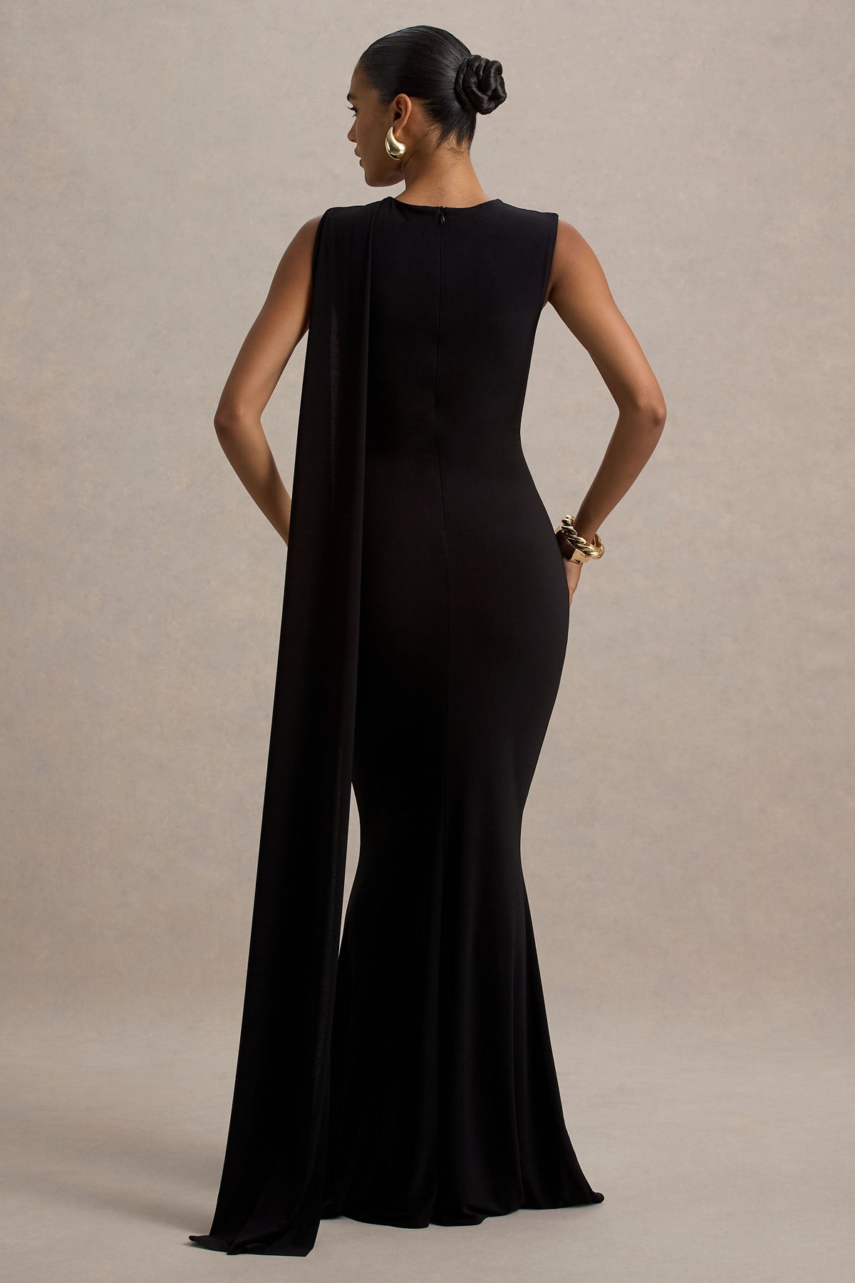 Mia | Schwarzes Maxikleid mit Bindegürtel