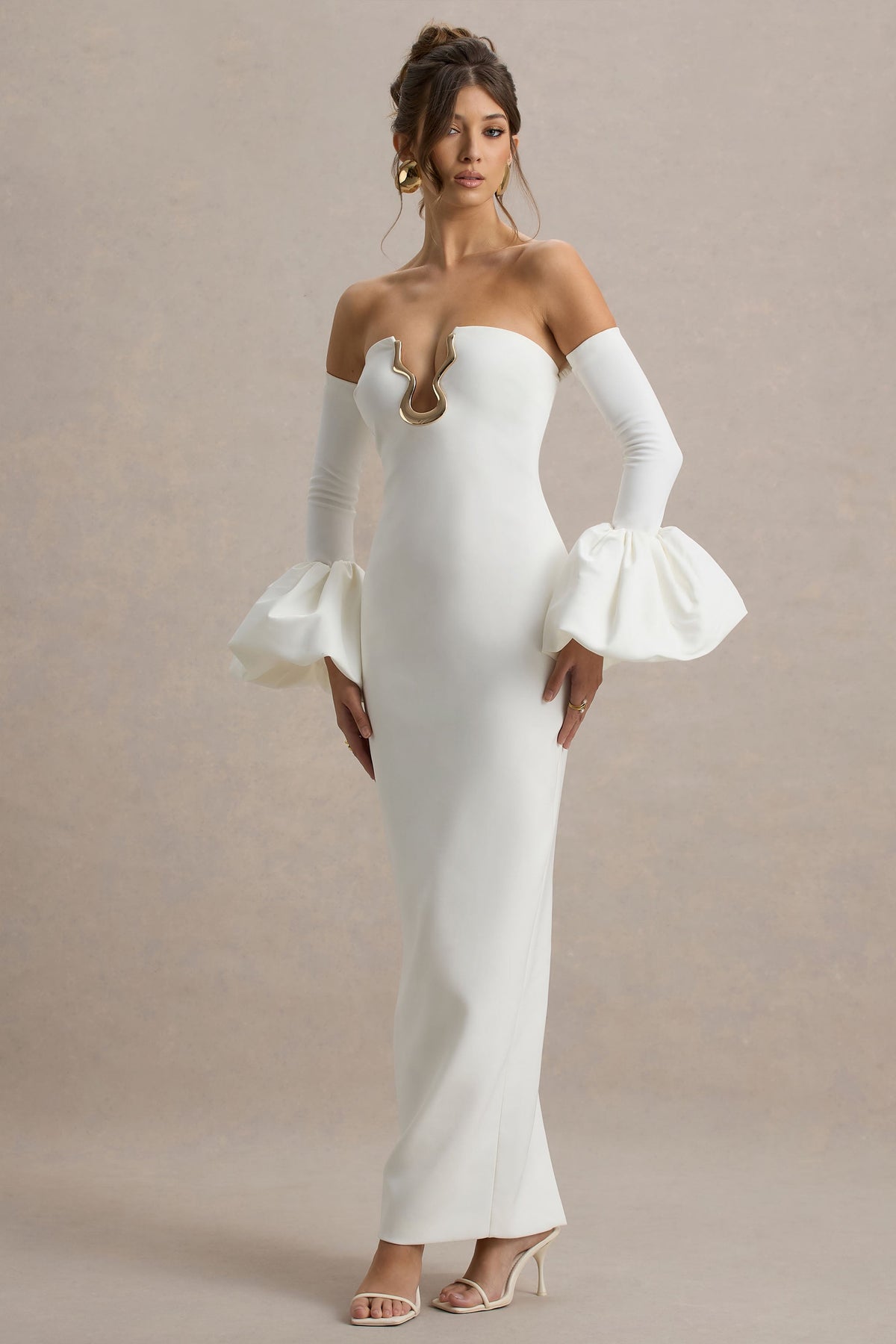 Annalisa | Cremefarbenes Bandeau-Maxikleid mit Satinmanschetten