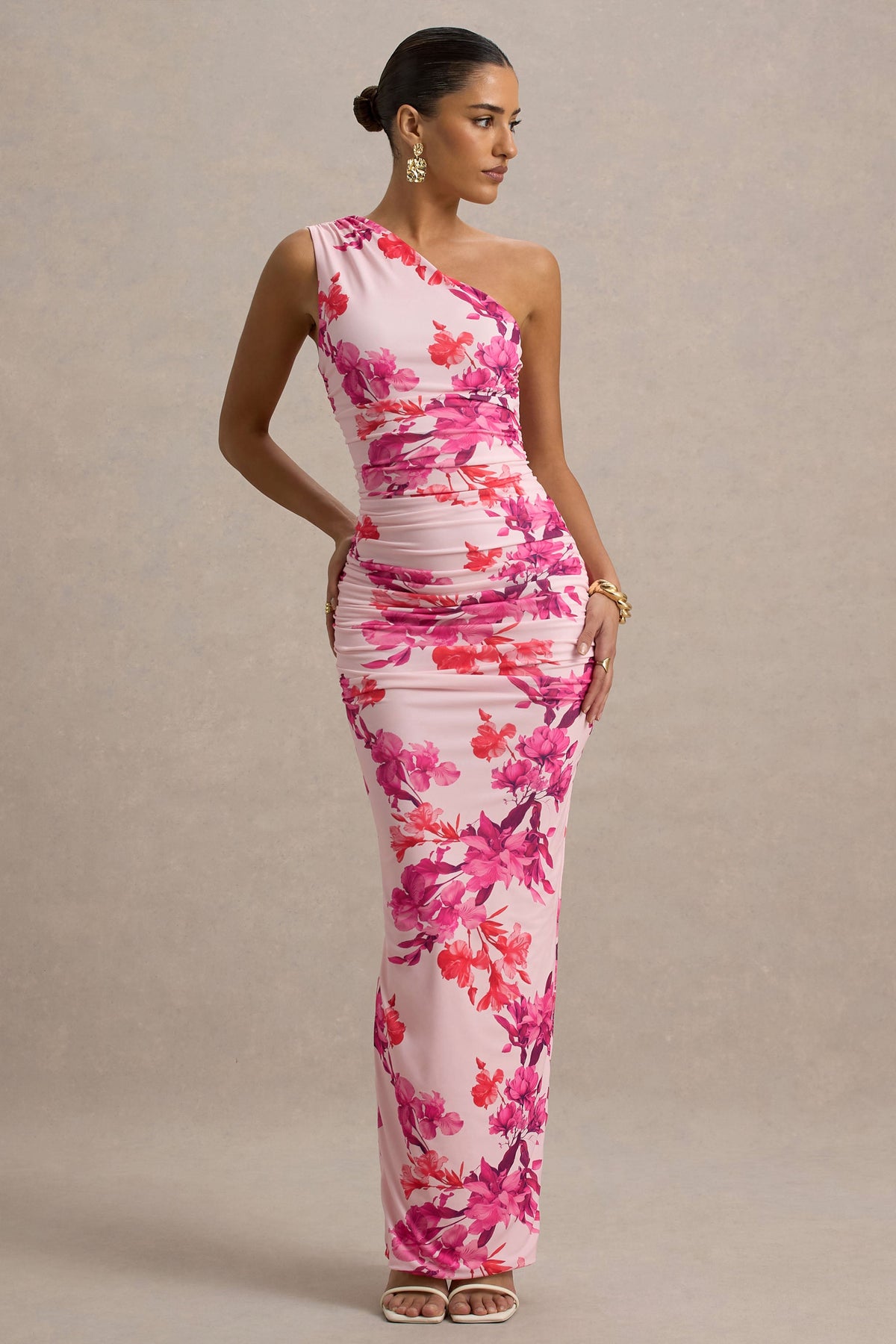 Dalarie | Pinkfarbenes und oranges Maxikleid mit Blumenmuster, einer Schulter und gerafftem Design
