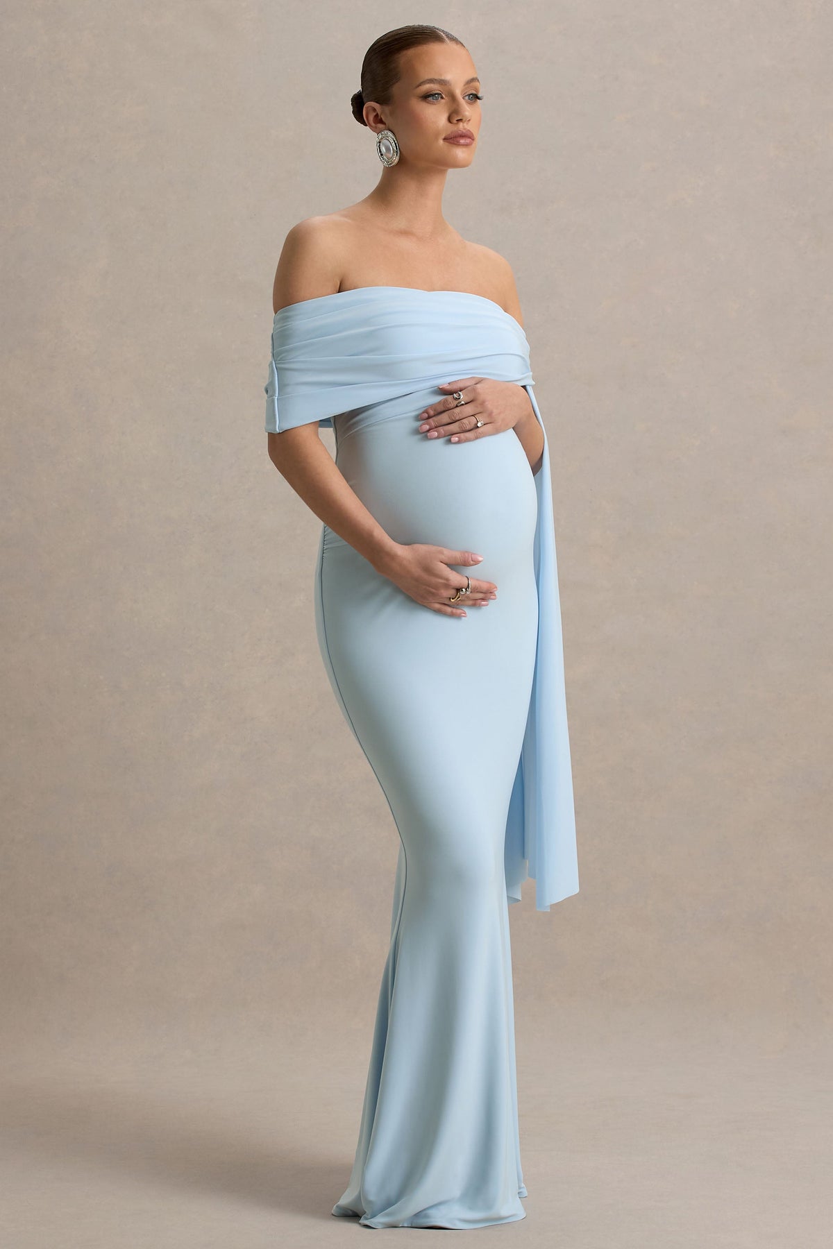 Aquila | Puderblaues Bardot-Umstands-Maxikleid mit Drapierärmeln