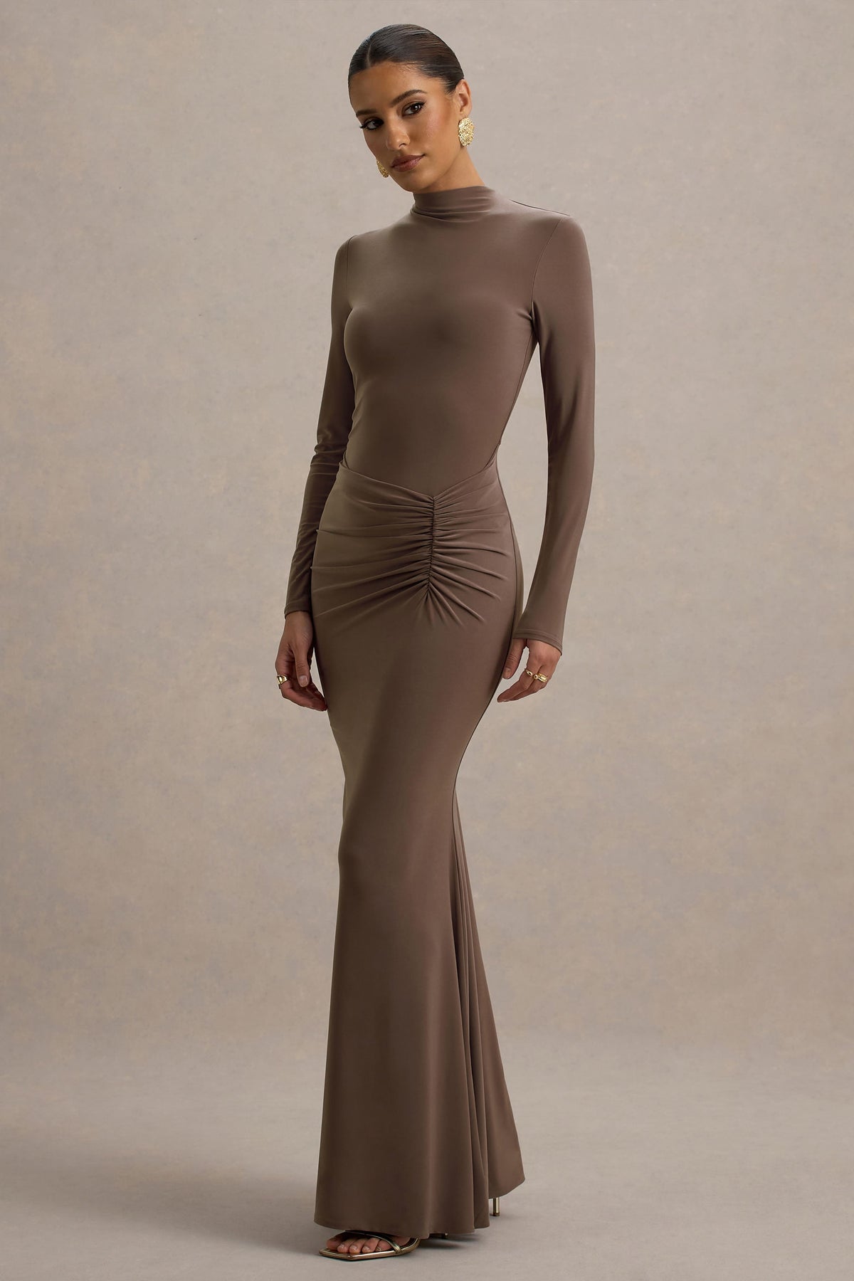 Reid | Braunes Maxikleid mit langen Ärmeln und Raffung