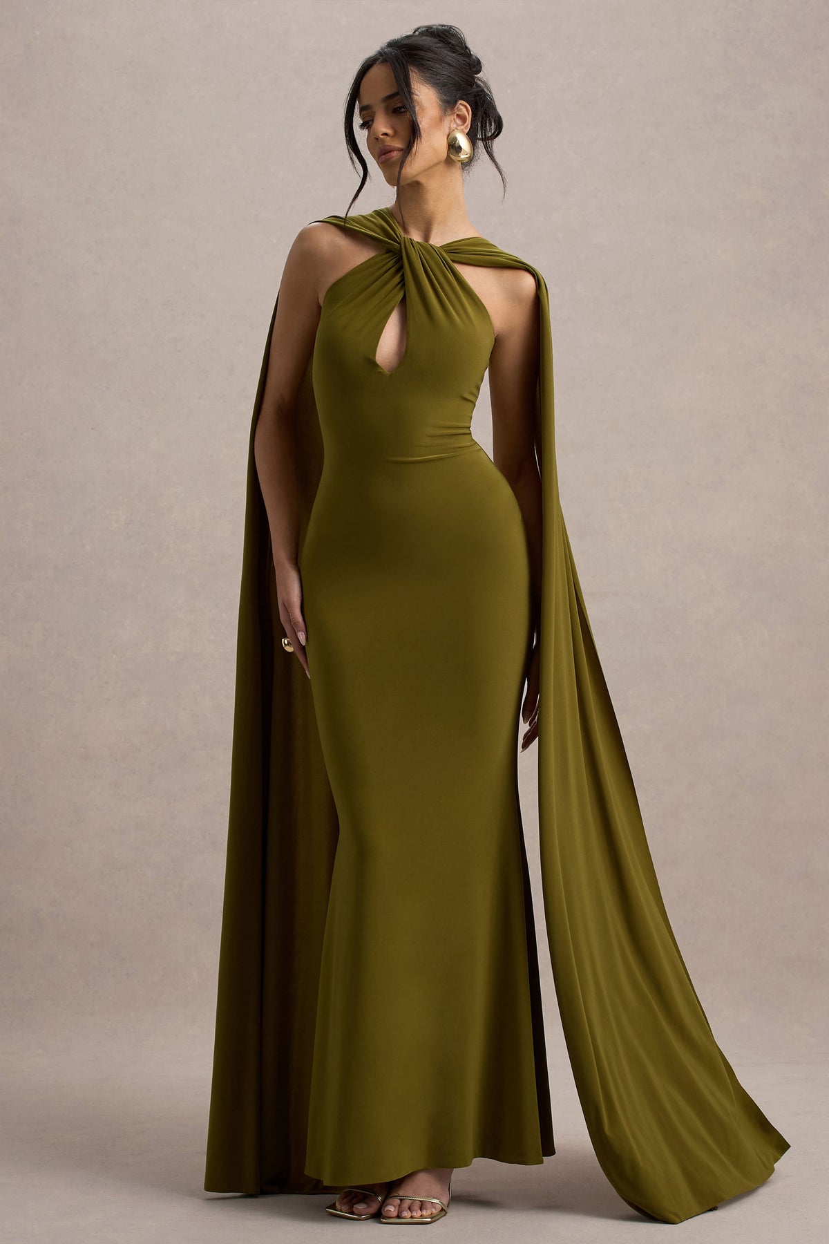 Rhoda | Grünes Maxi-Kleid mit Twist-Halter und Cape
