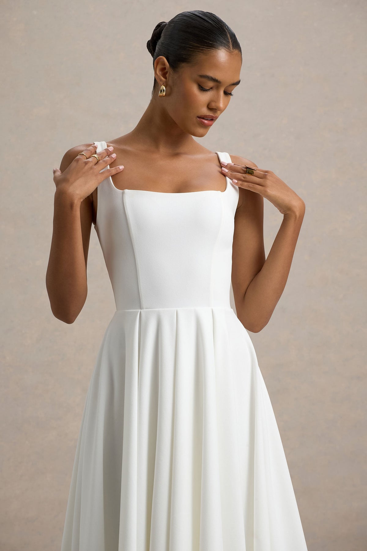 Parina | Weißes Midikleid mit Trägern und Volantsaum