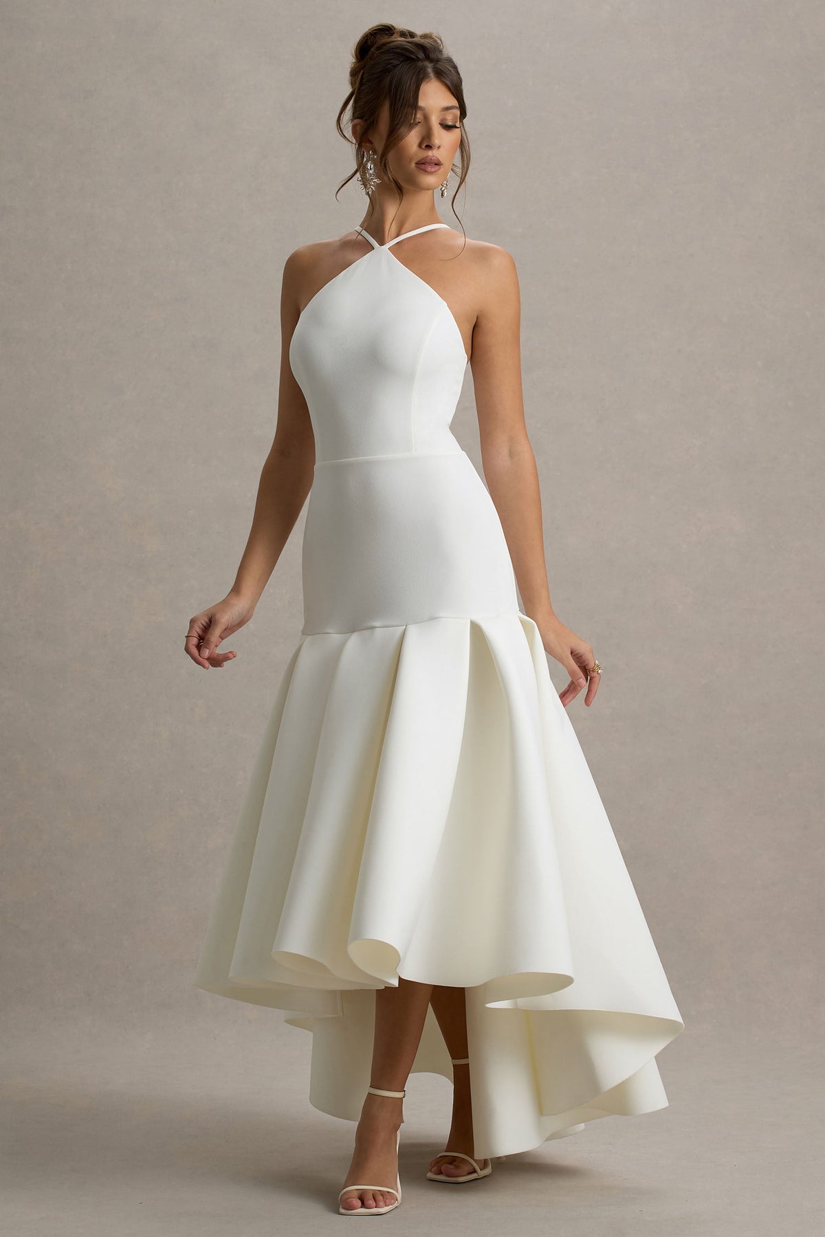 Mavis | Cremefarbenes Maxikleid mit High-Low-Rock