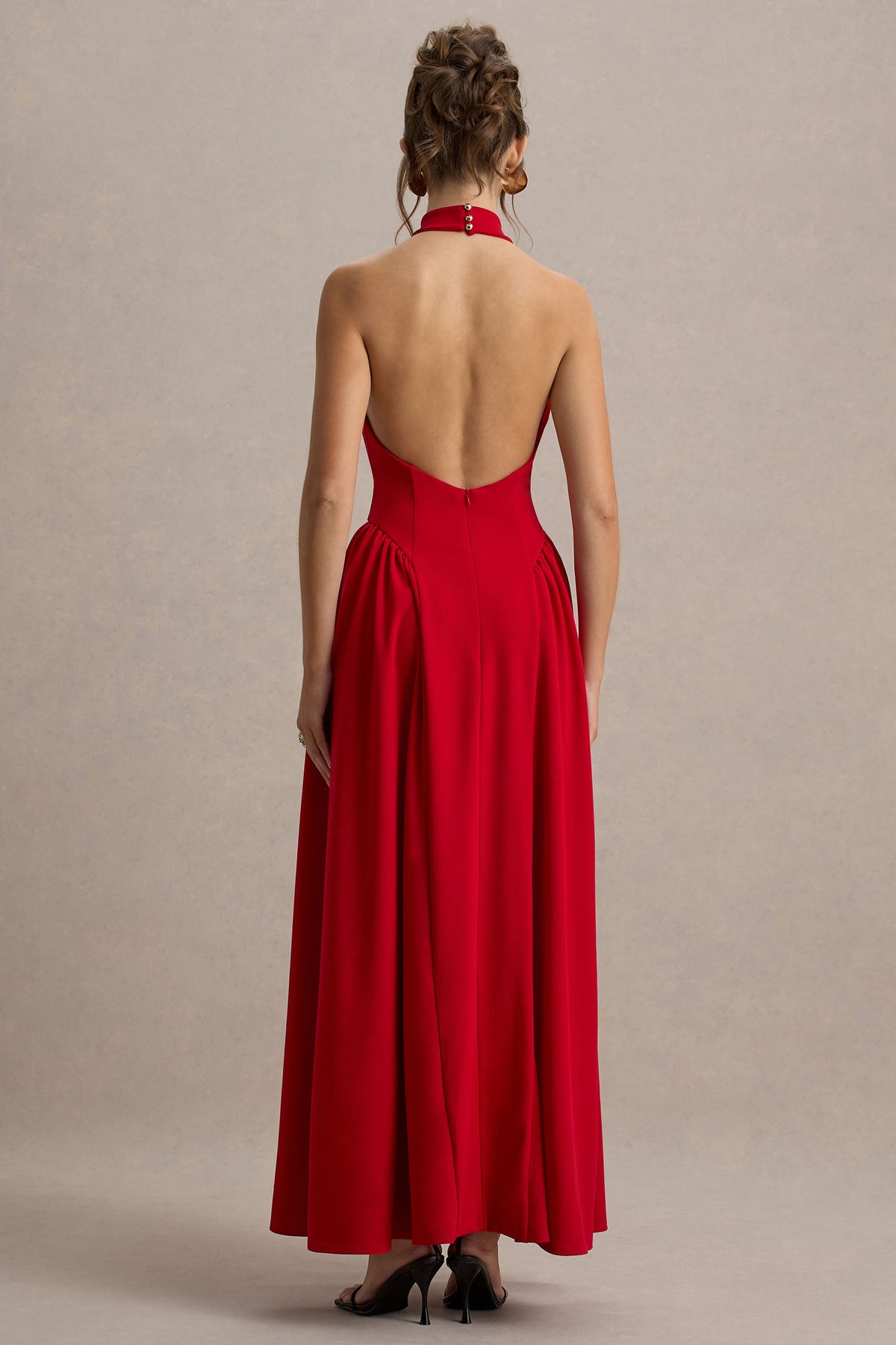 Cynthia | Rotes Maxikleid mit hohem Kragen und voluminösem Rock
