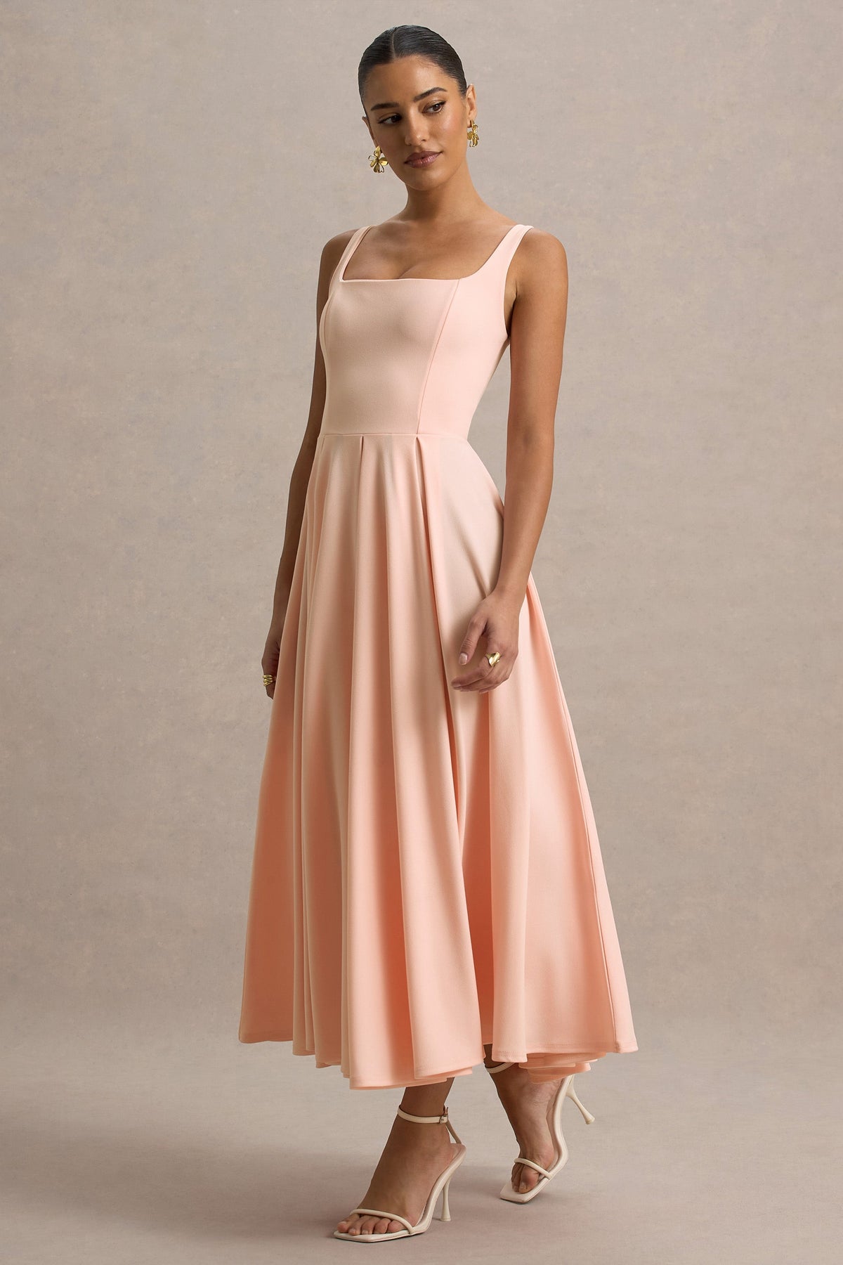 Parina | Rosafarbenes Midikleid mit Trägern und Volantsaum
