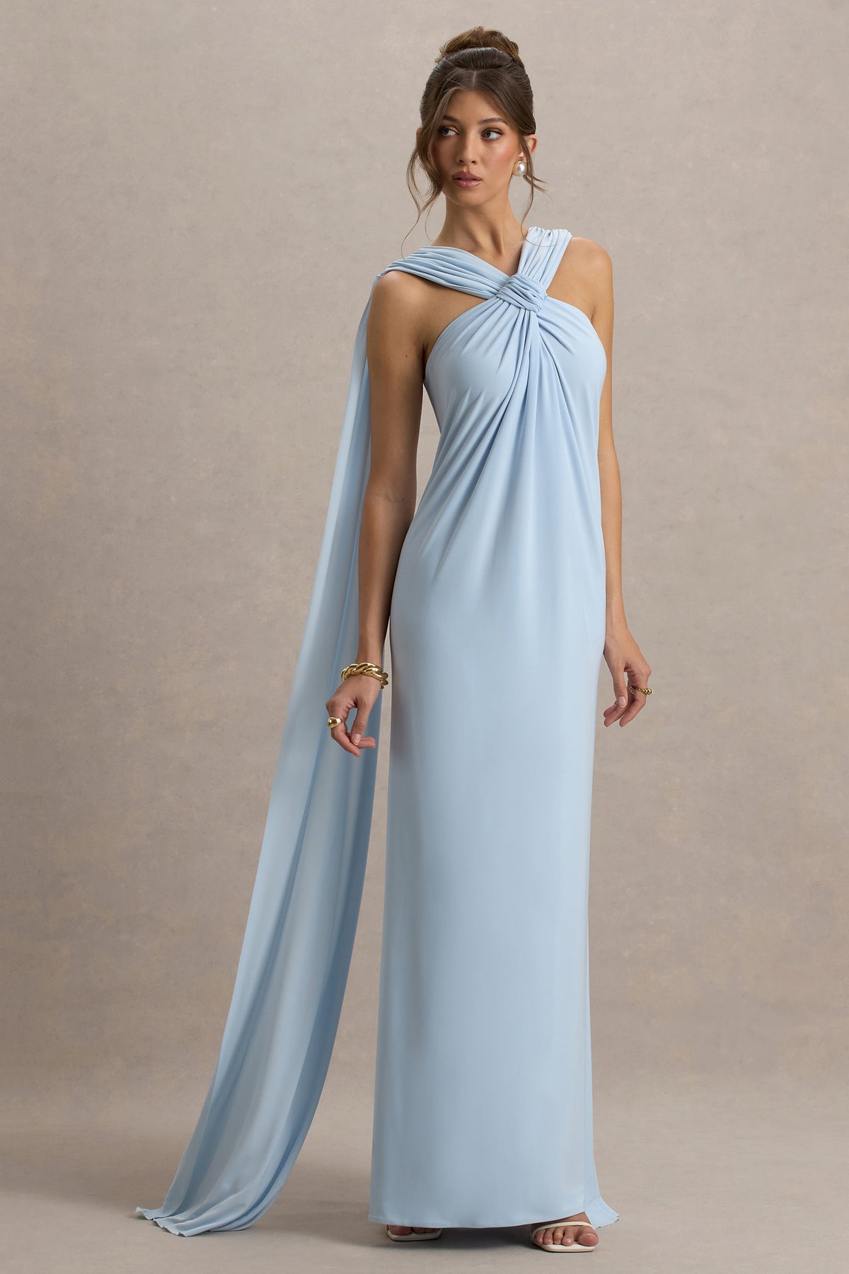 Ariana | Maxikleid mit Überkreuztem Ausschnitt und Umhang in Puderblau