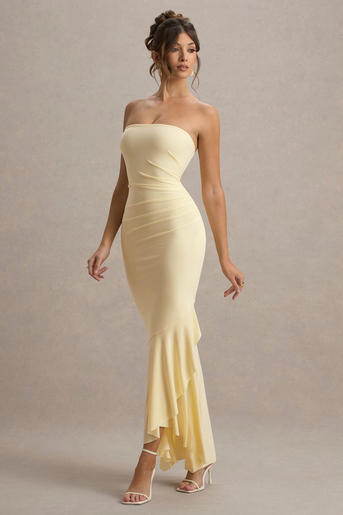 Capria | Blassgelbes Bandeau-Wickel-Maxikleid