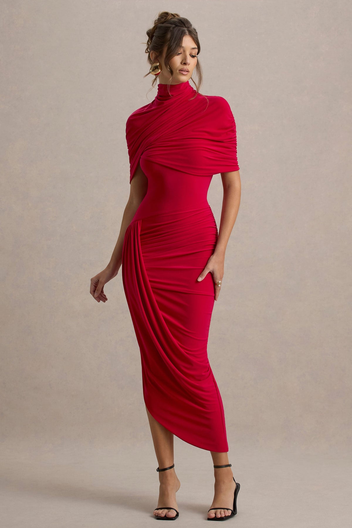 Enchant | Rotes asymmetrisches Midi-Kleid mit gedrehtem Cape