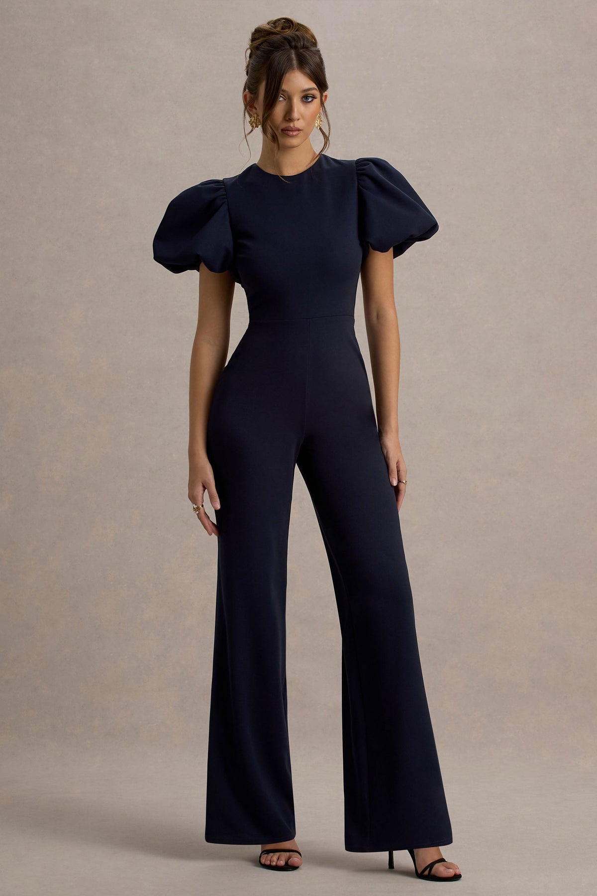 Dillon | Marineblauer Jumpsuit mit Puffärmeln und geradem Bein.