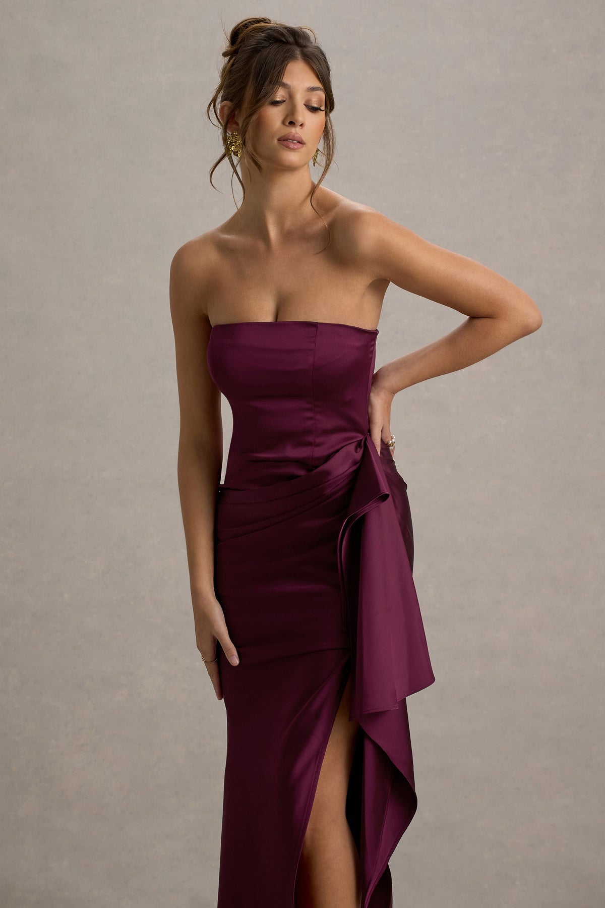 Loz | Burgunderrotes Satin-Bandeau-Drapiertes Maxikleid