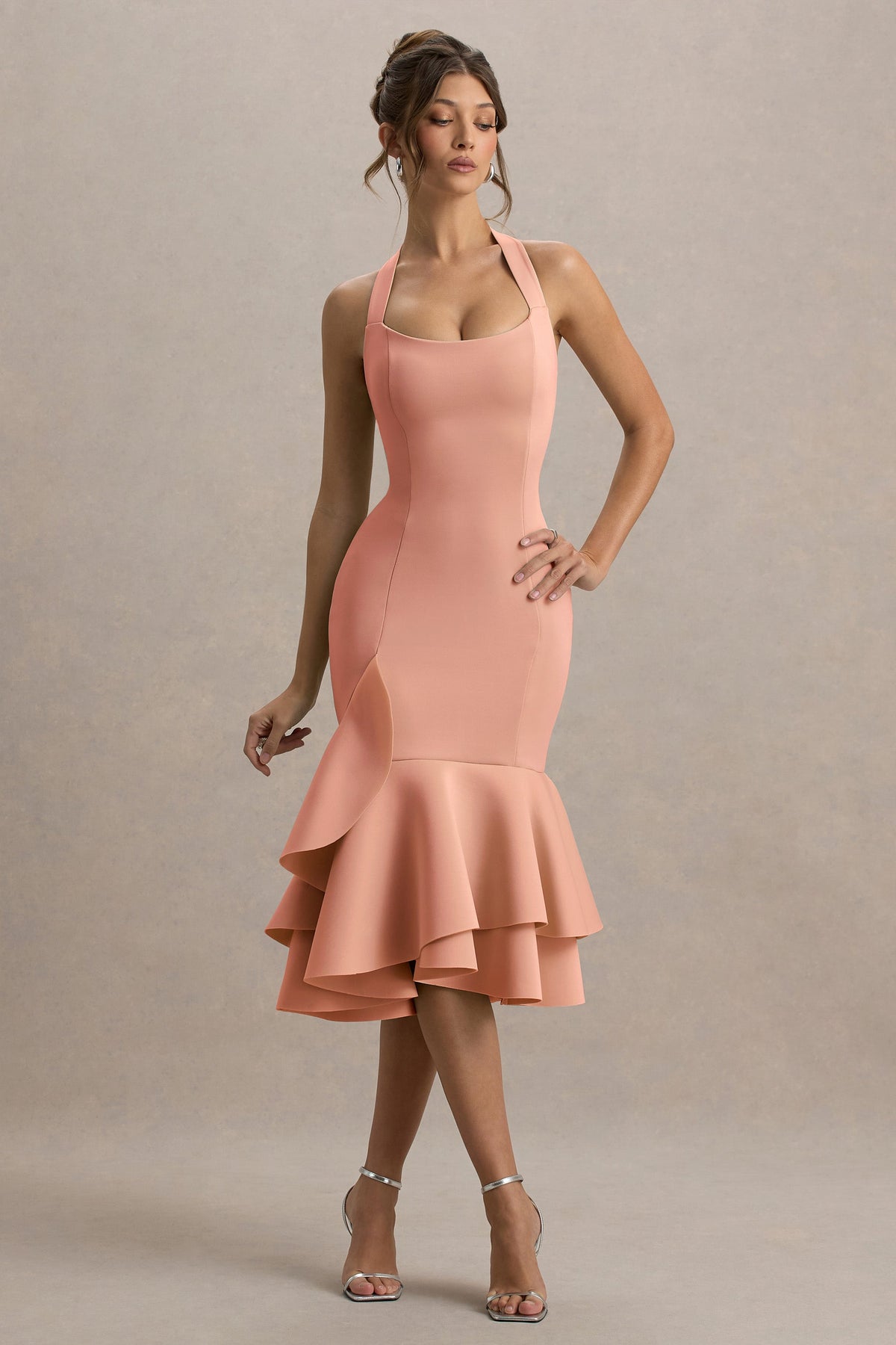 Arla | Rosa Midikleid mit Halterneck und Rüschenbesatz
