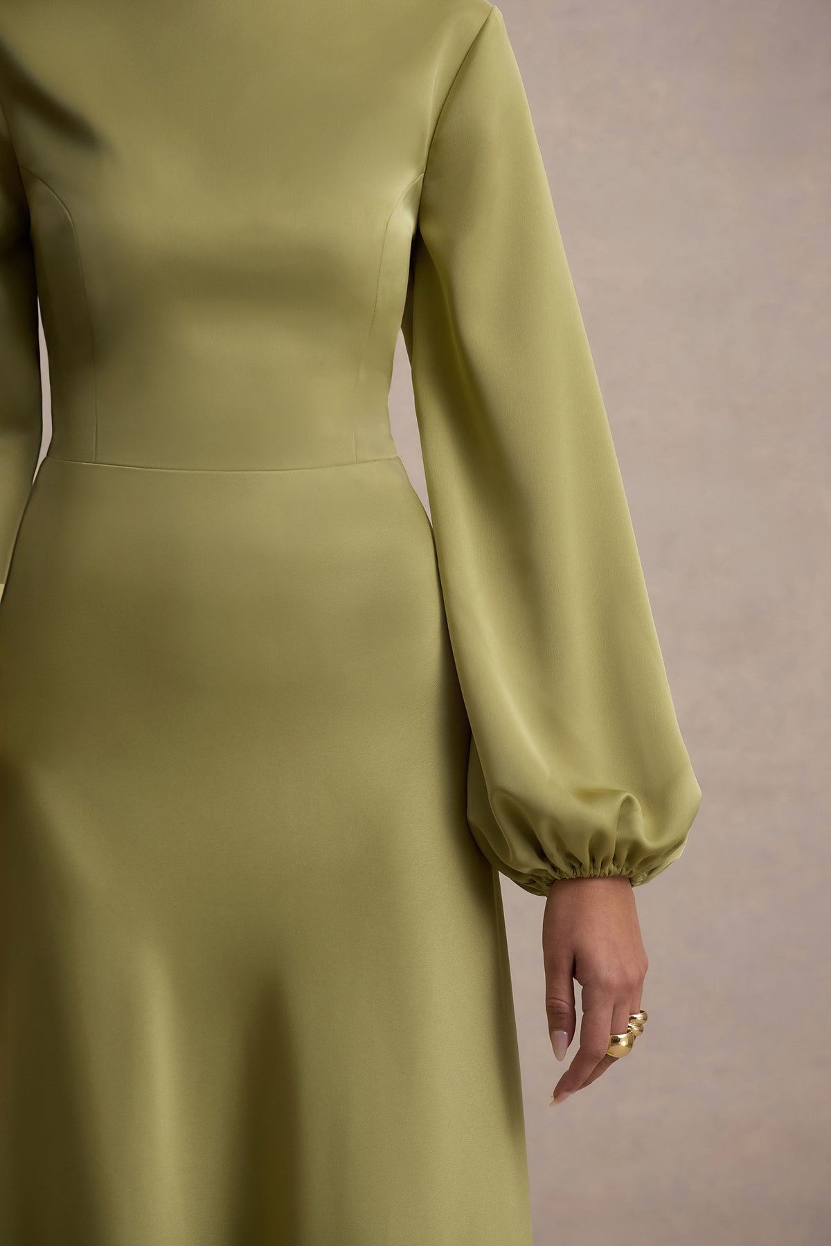 Crawley | Hellgrünes Satin-Maxikleid mit Puffärmeln