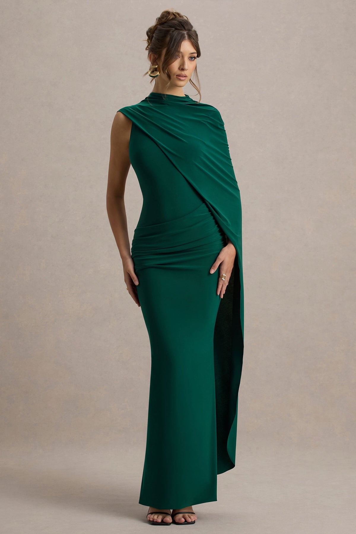 Maeve | Maxikleid mit Flaschengrünen Cape-Ärmeln und Drapierung