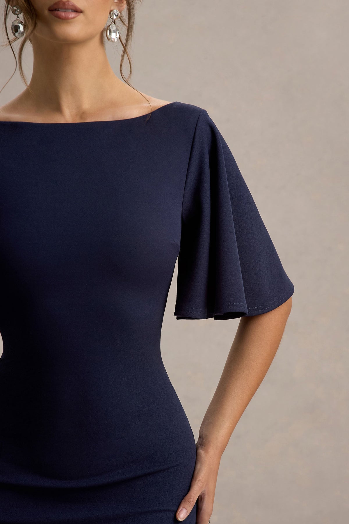 Ashling | Marineblaues Midikleid mit Flatterärmeln und Zipfelsaum