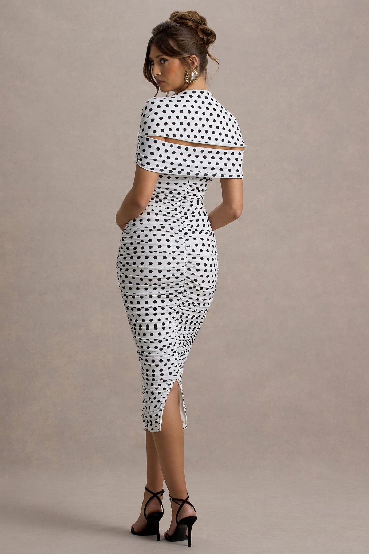 Paxos | Weißes Polka-Dot-Midikleid mit Rüschen und kurzen Ärmeln