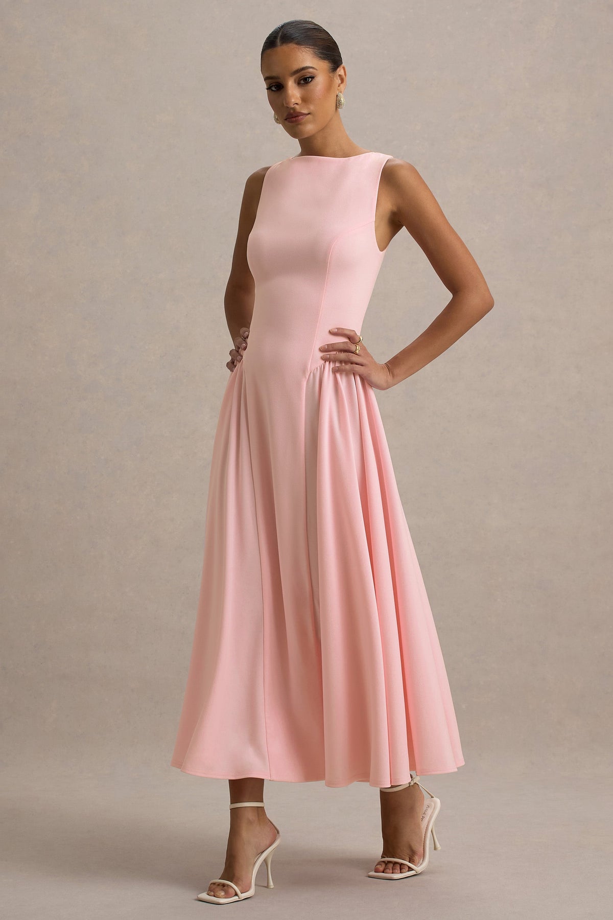 Muriel | Rosa Midi-Kleid mit Bootsausschnitt und voluminösem Saum