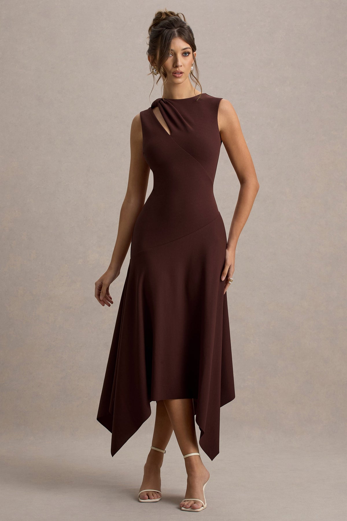 Francesca | Braunes Midikleid mit Knoten und Taschentuchsaum
