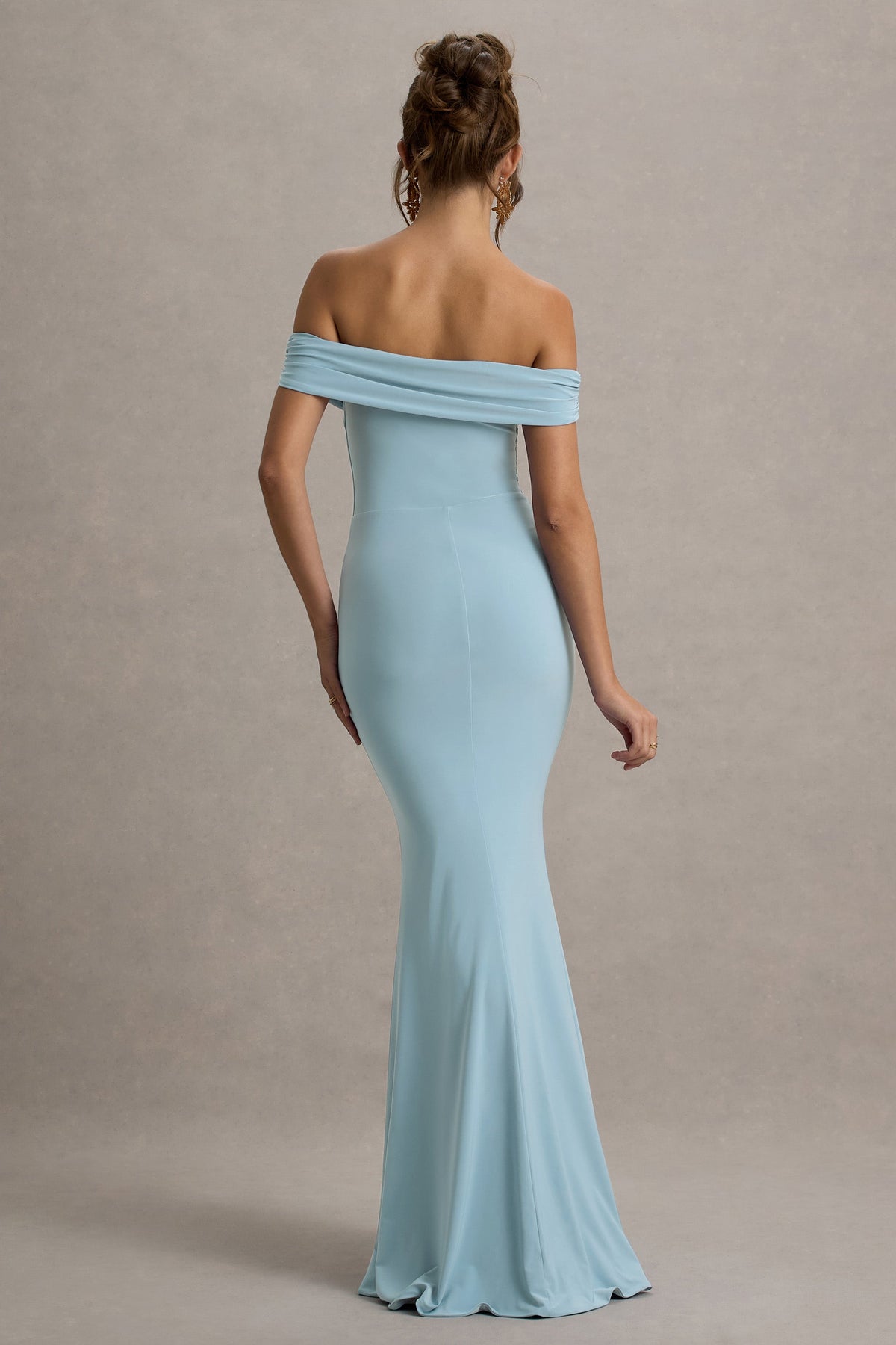 Law of Attraction | Puderblaues Bardot-Maxikleid mit drapierter Teilung